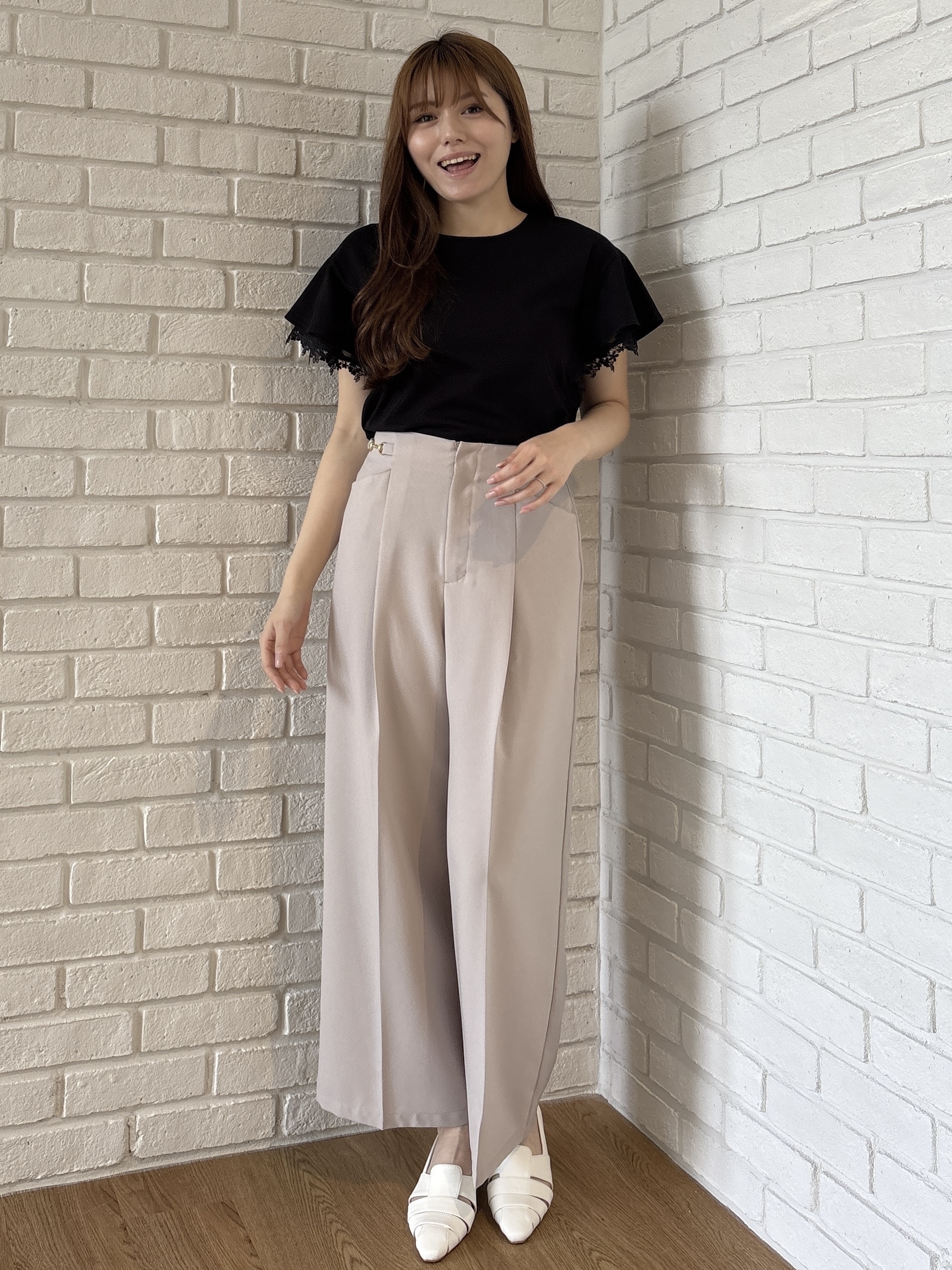 sayaさんの「grove｜【二の腕カバー、UV】涼しく華やかに、レースレイヤードスリーブTシャツ」を使ったコーディネート