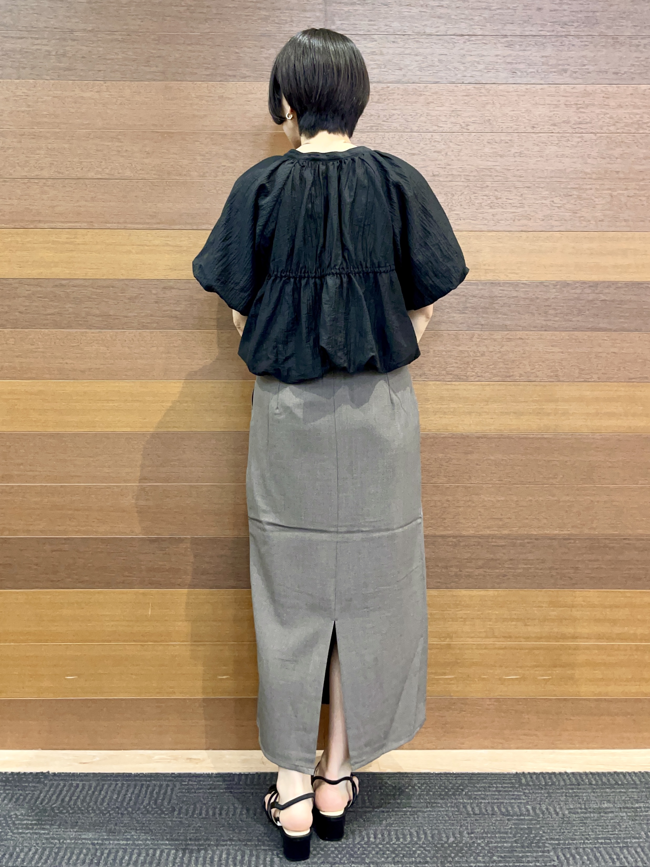 umiさんの「OPAQUE.CLIP｜バルーンデザインブラウス【洗濯機OK】」を使ったコーディネート