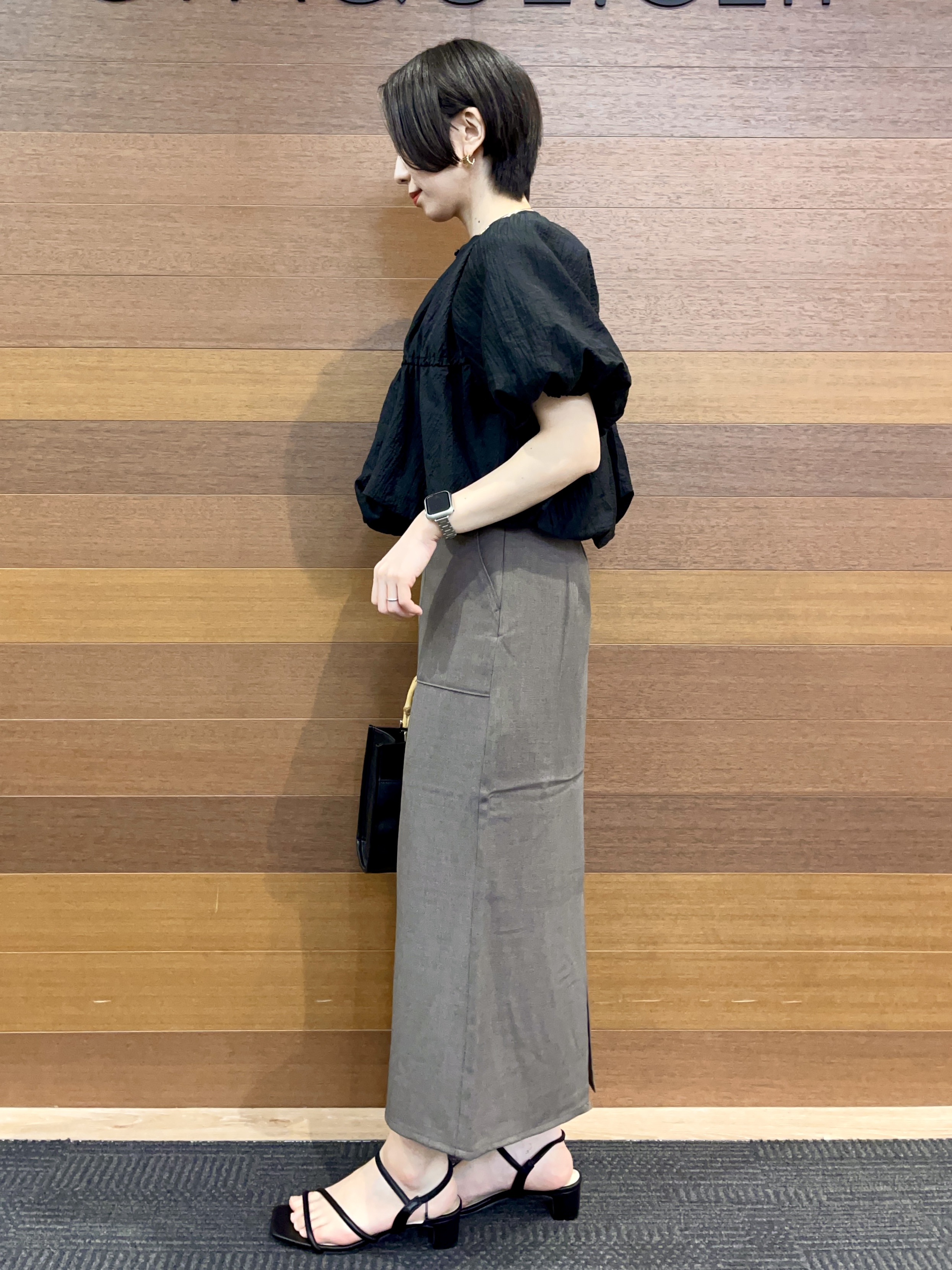 umiさんの「OPAQUE.CLIP｜バルーンデザインブラウス【洗濯機OK】」を使ったコーディネート