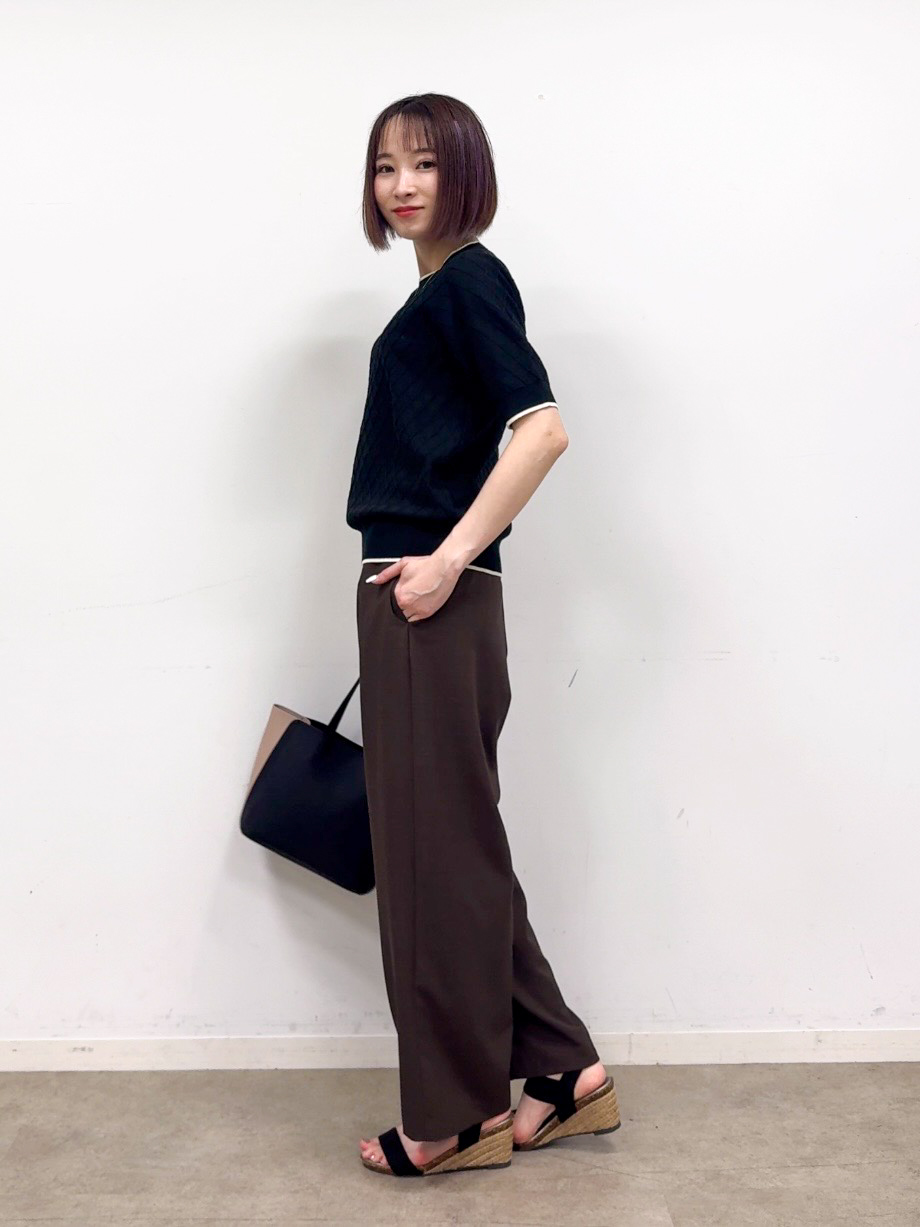 𝐜𝐡𝐢𝐤𝐚さんの「SHOO･LA･RUE｜【洗濯機可/S-LL】大人上品なダイヤ編み柄 配色半袖ニット」を使ったコーディネート