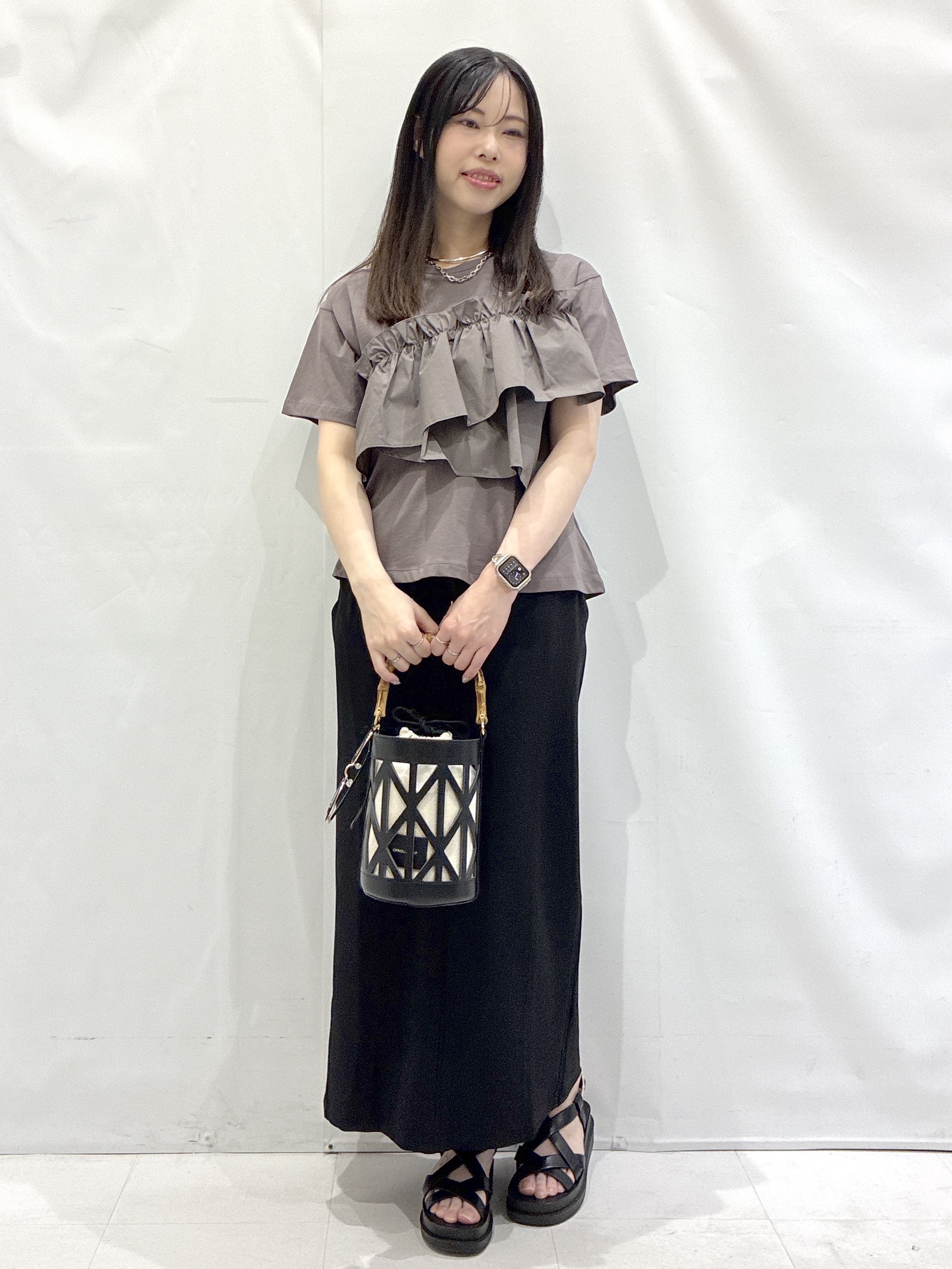 komaさんの「OPAQUE.CLIP｜【接触冷感】アシメフリルドッキングカットソー《洗濯機OK》」を使ったコーディネート