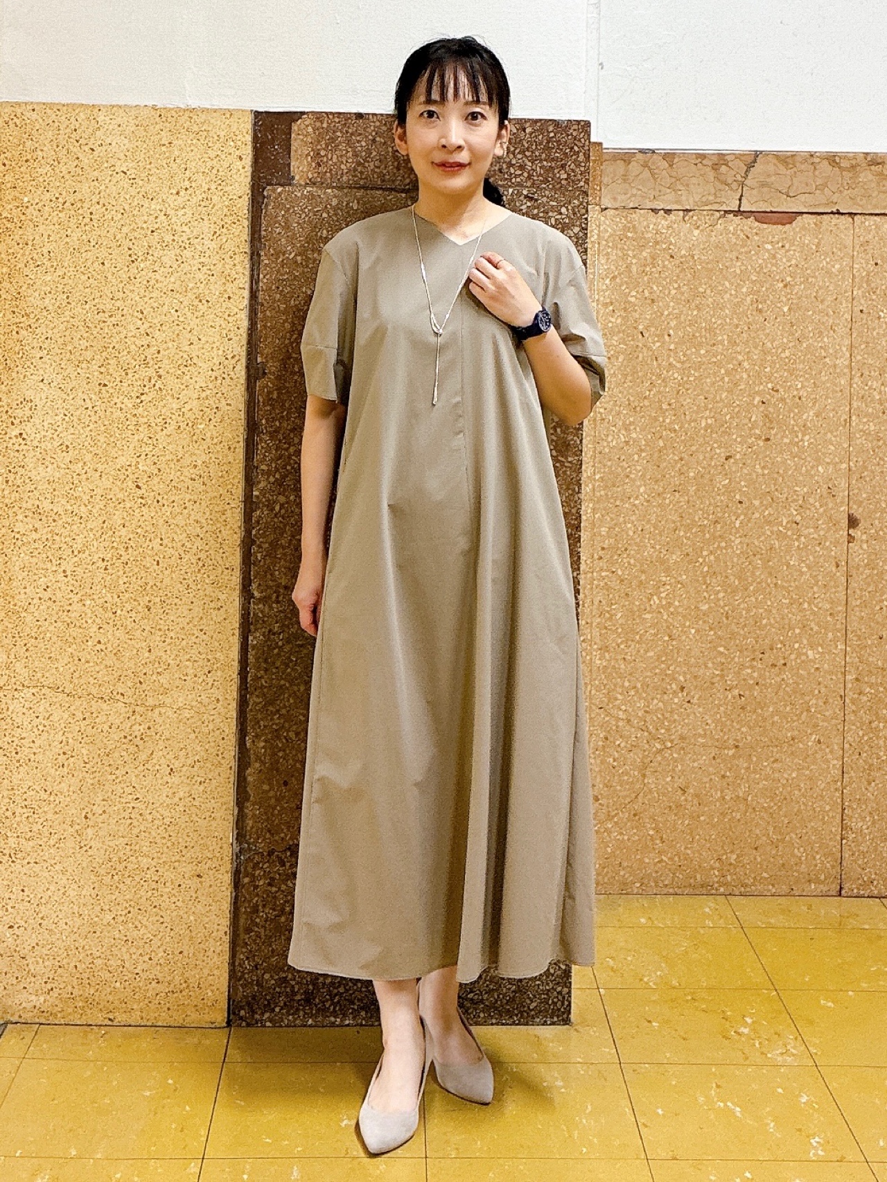 hattoriさんの「INDIVI｜【洗える／アンサンブル可能】シアーストライプカーディガン」を使ったコーディネート