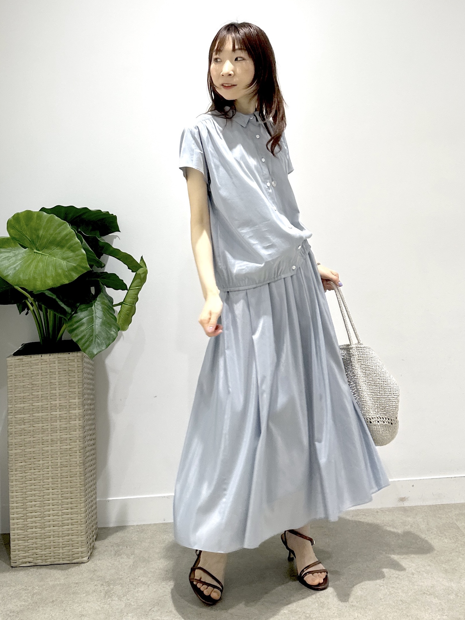 Miwaさんの「UNTITLED｜【セットアップ可/軽量/清涼感】ローンギャザーブラウス」を使ったコーディネート
