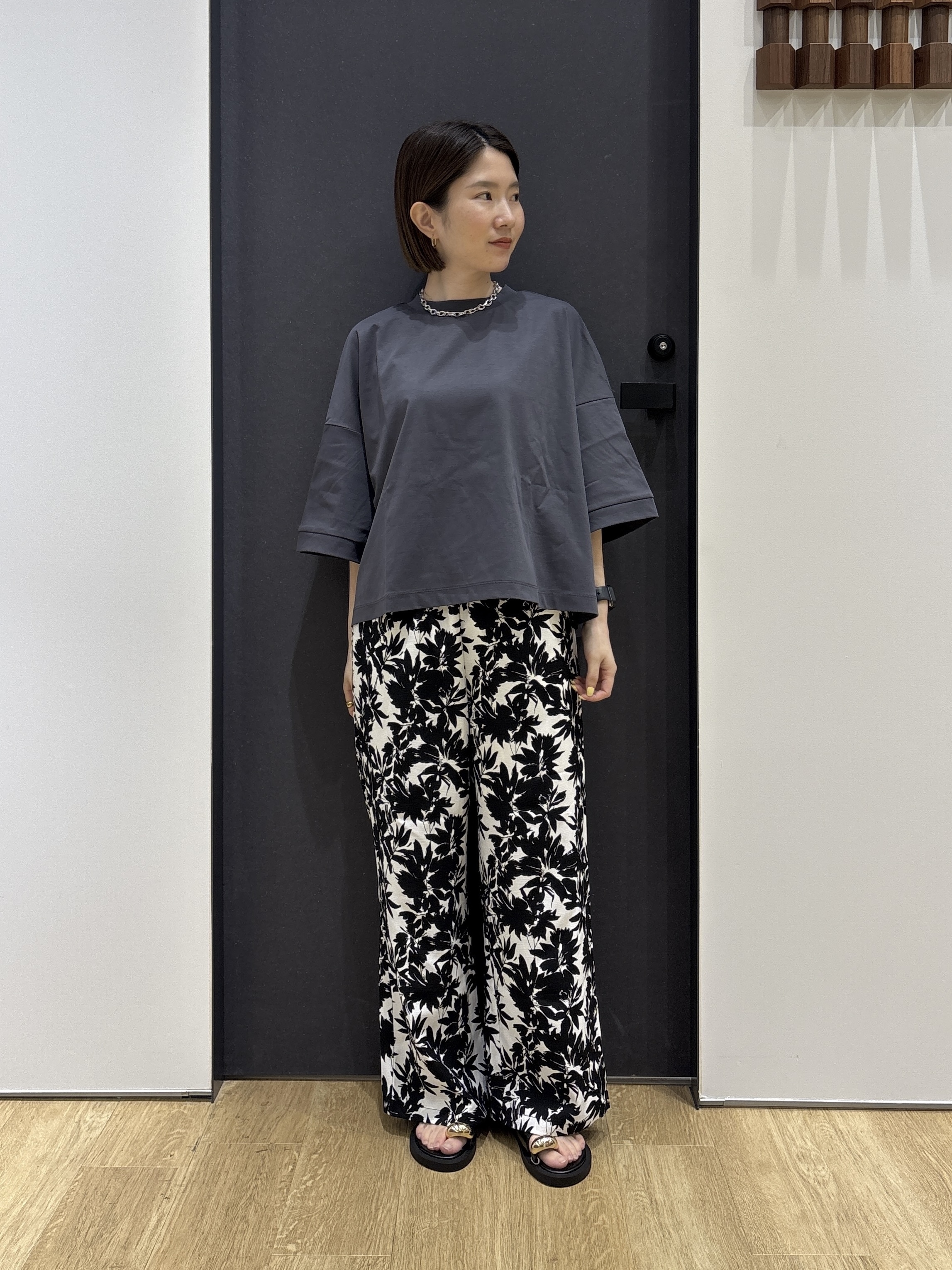 risaさんの「Dessin｜【体型カバー】美光沢カットソーボクシーシルエット」を使ったコーディネート