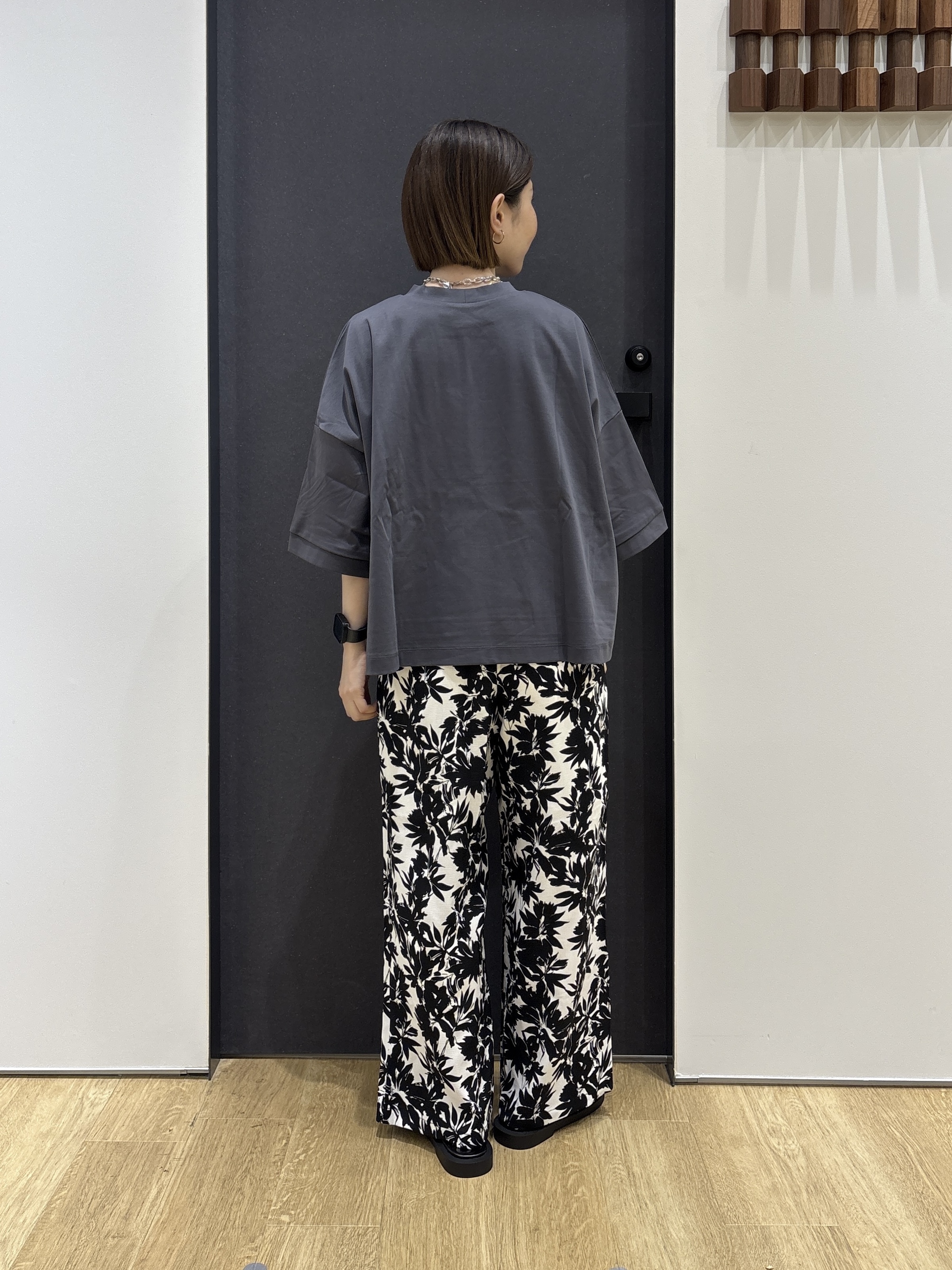 risaさんの「Dessin｜【体型カバー】美光沢カットソーボクシーシルエット」を使ったコーディネート