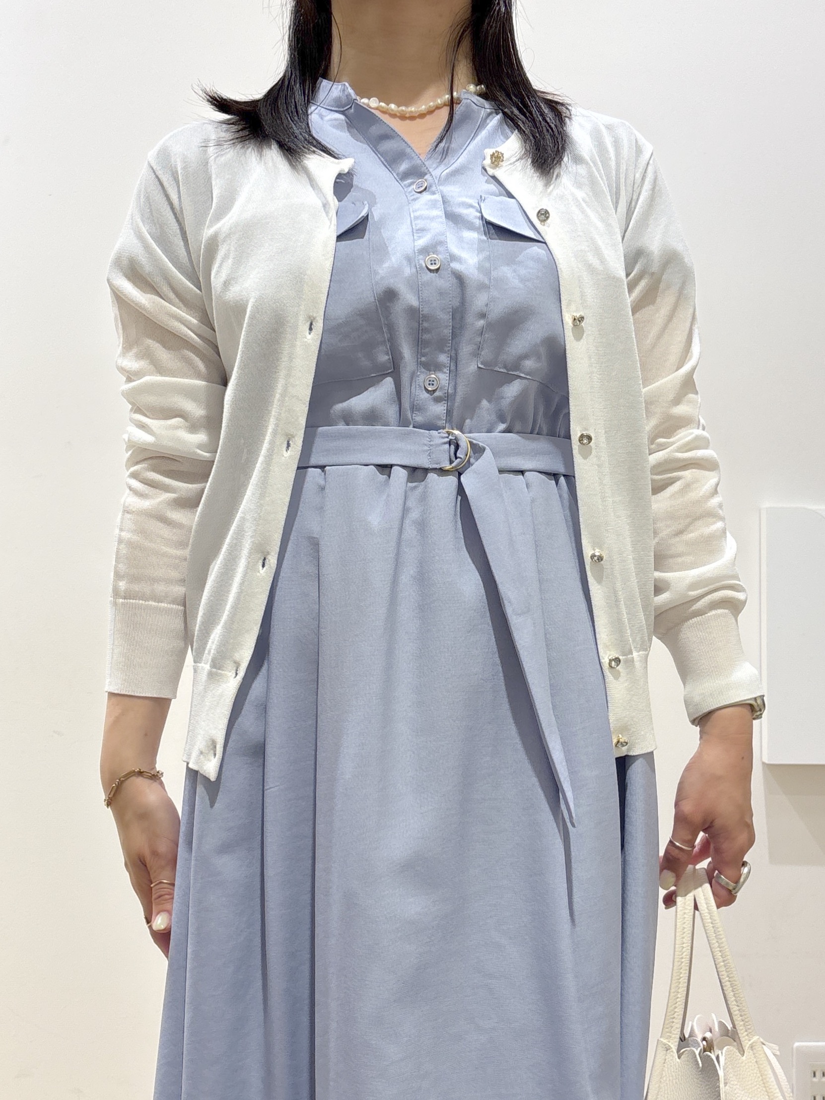 mameさんの「index｜【接触冷感】ビジューボタンカーディガン《抗ピリング／洗濯機OK》」を使ったコーディネート