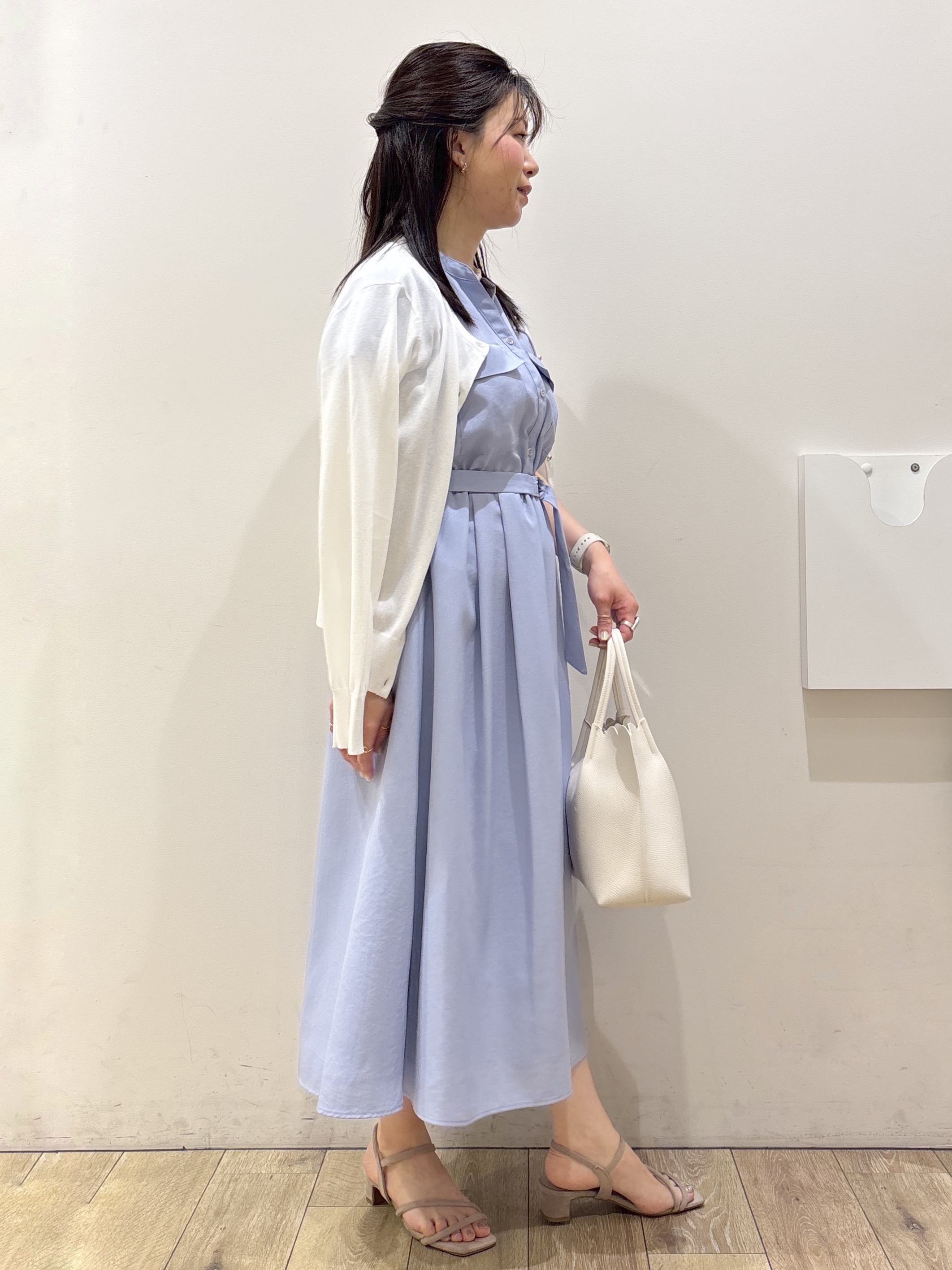 mameさんの「index｜【接触冷感】ビジューボタンカーディガン《抗ピリング／洗濯機OK》」を使ったコーディネート