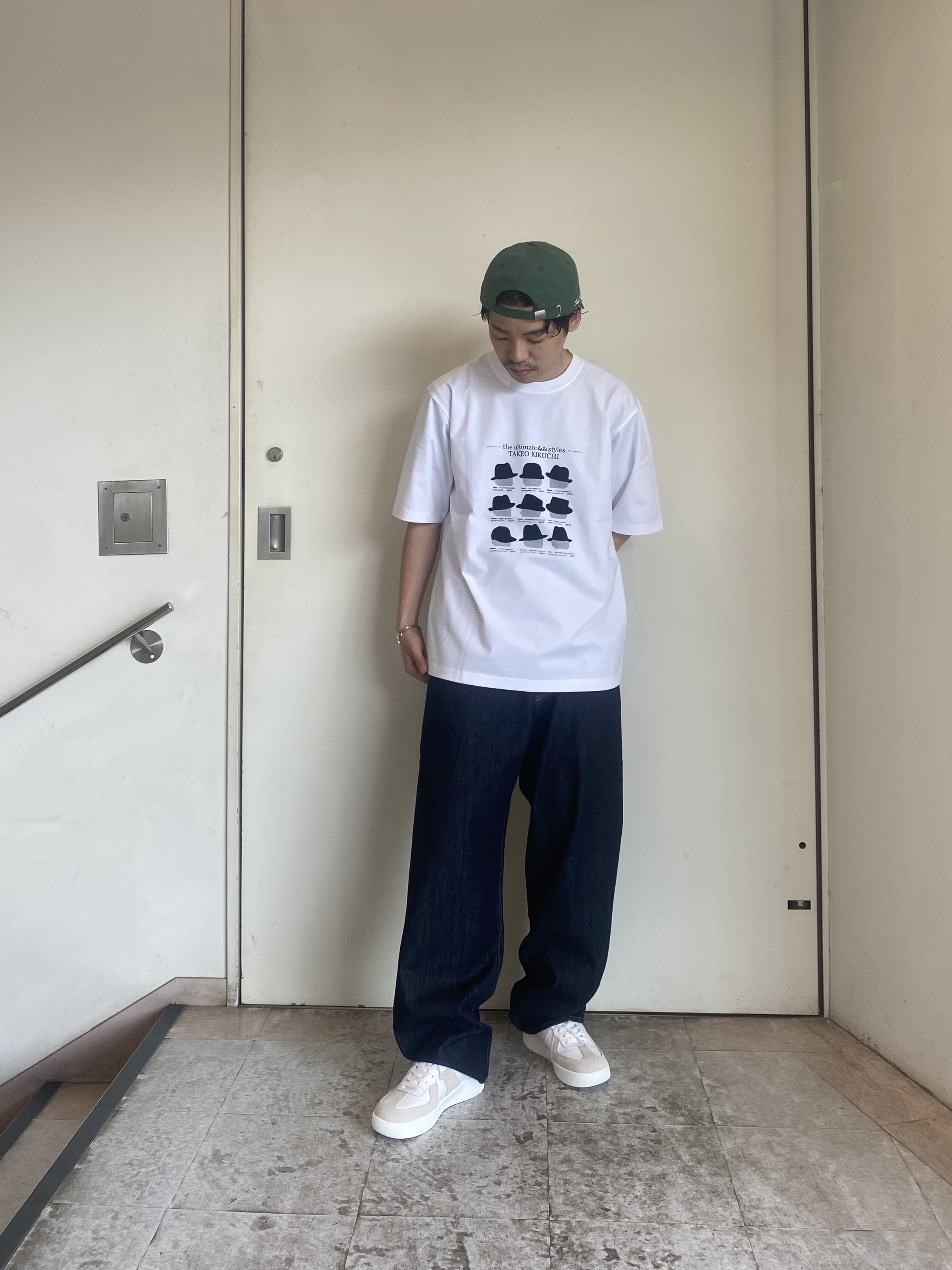 石井友也さんの「TAKEO KIKUCHI｜【BOWLER HAT LABEL】レザースニーカー」を使ったコーディネート