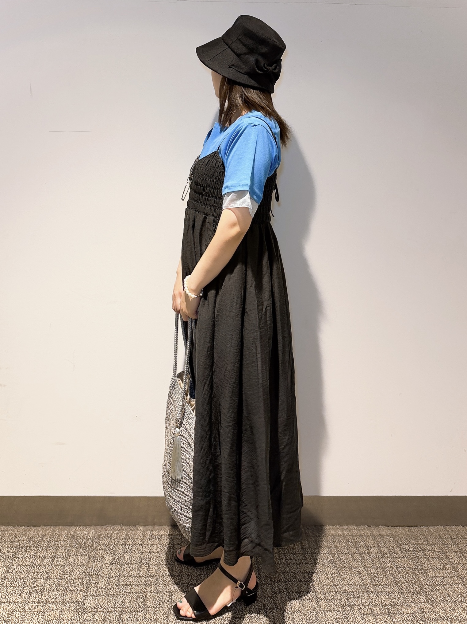 みーさんの「grove｜【二の腕カバー/UVカット】袖口シアースクエアネックTシャツ」を使ったコーディネート