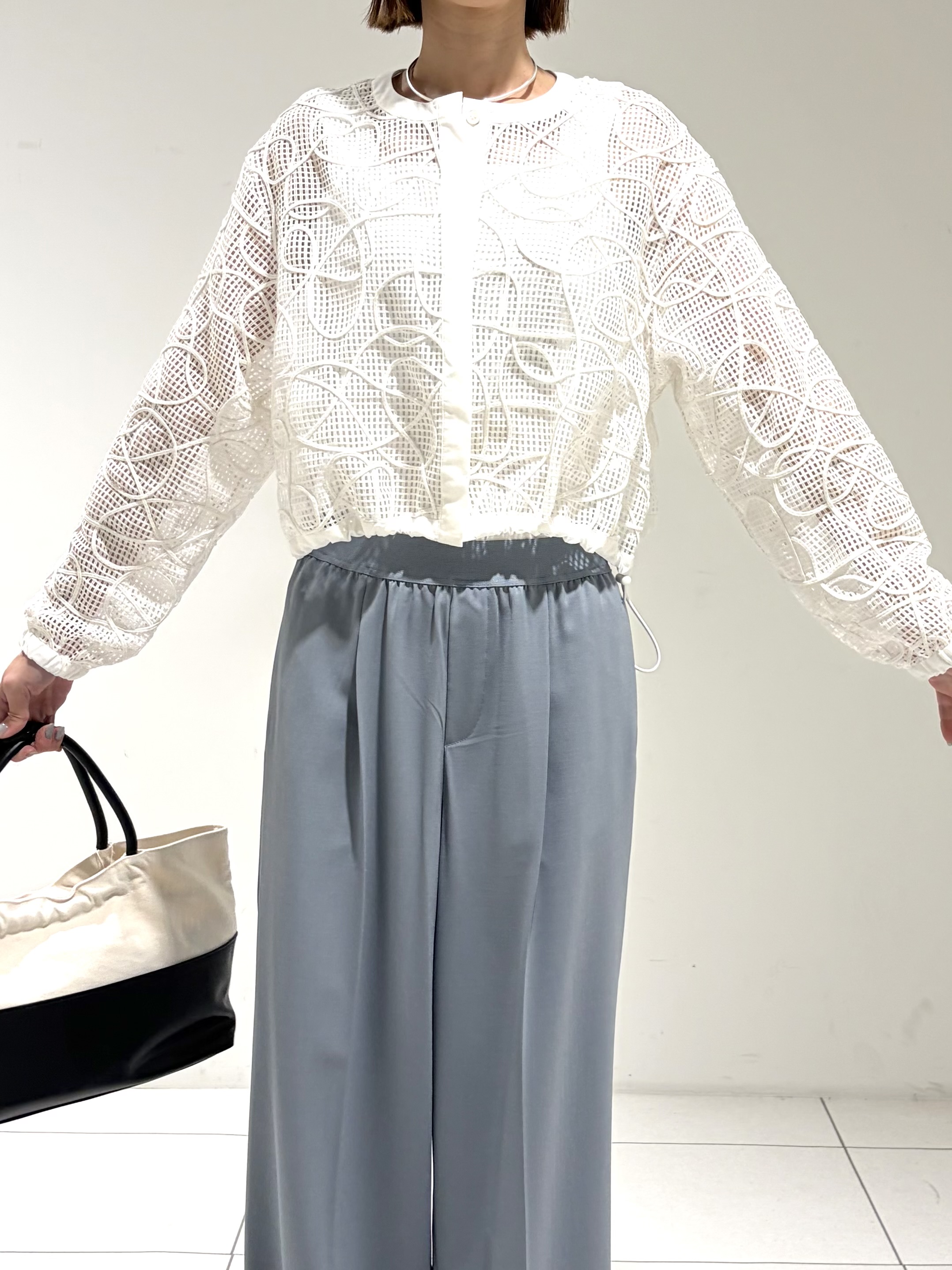 shioriさんの「INDIVI｜アートメッシュブルゾン」を使ったコーディネート