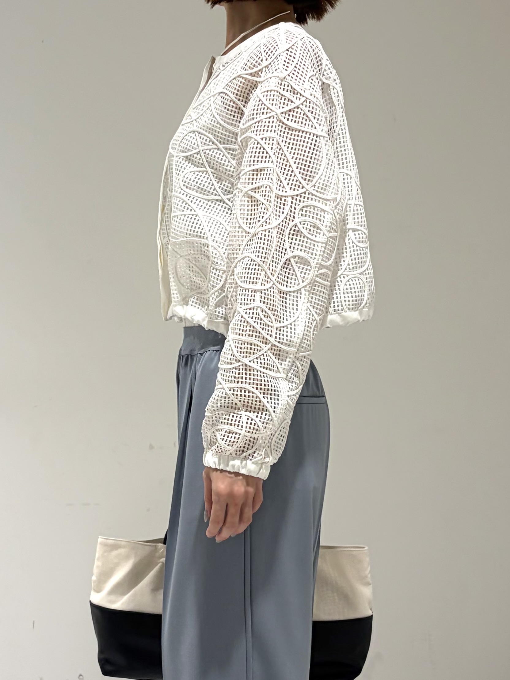 shioriさんの「INDIVI｜アートメッシュブルゾン」を使ったコーディネート