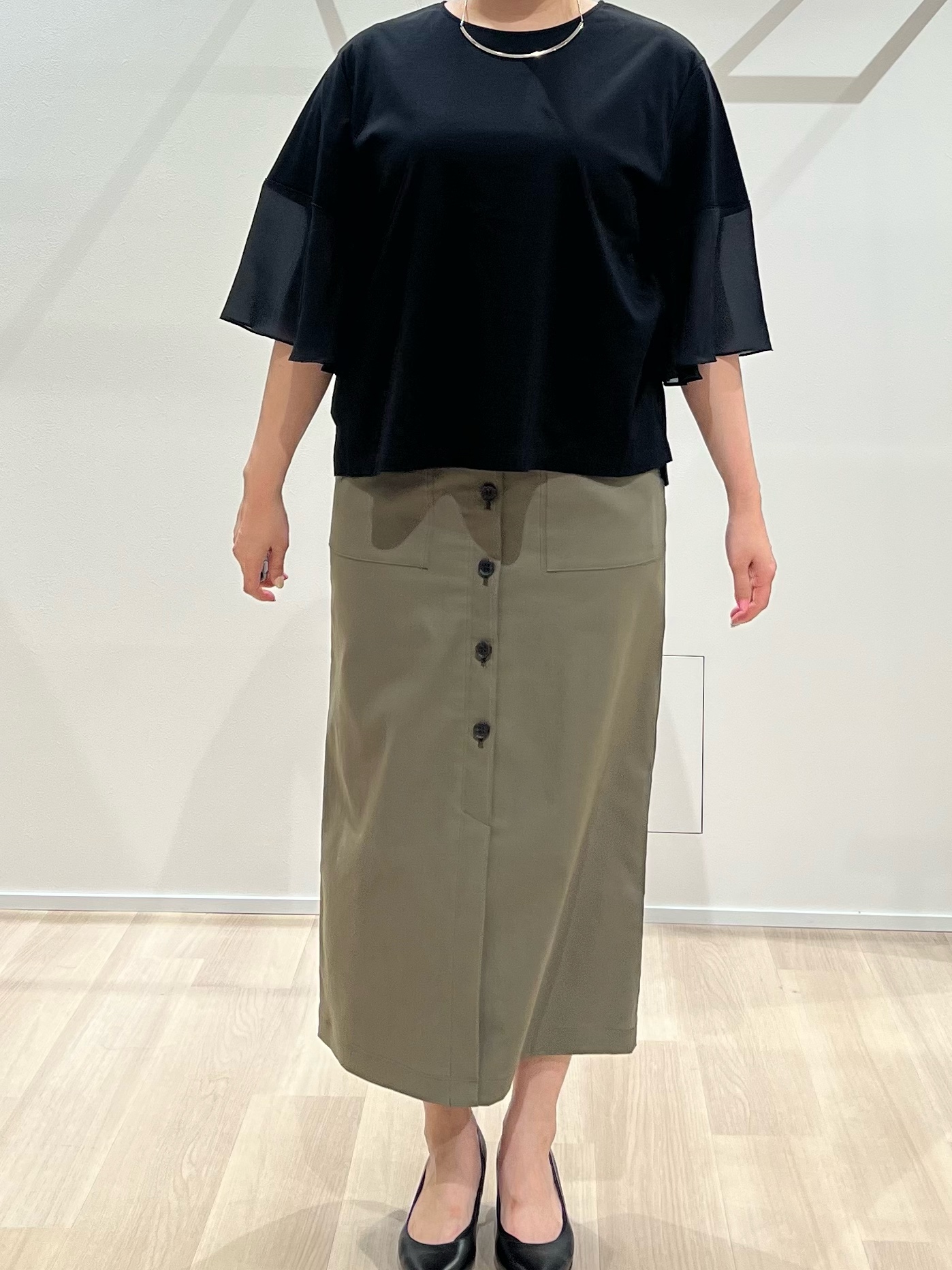 TOMOMIさんの「UNTITLED｜【洗える/華奢見え】袖シアープルオーバー」を使ったコーディネート