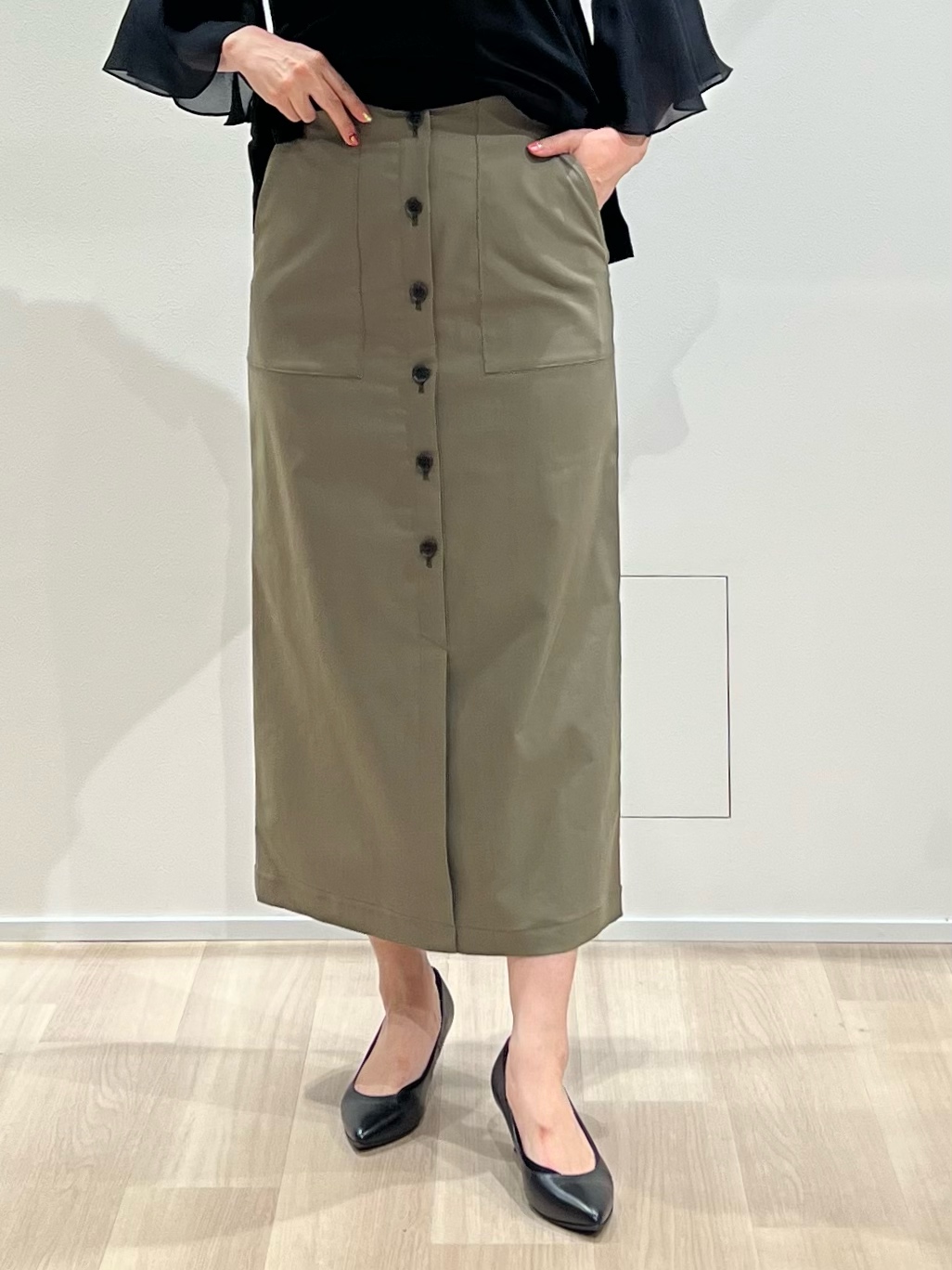 TOMOMIさんの「UNTITLED｜【洗える/華奢見え】袖シアープルオーバー」を使ったコーディネート