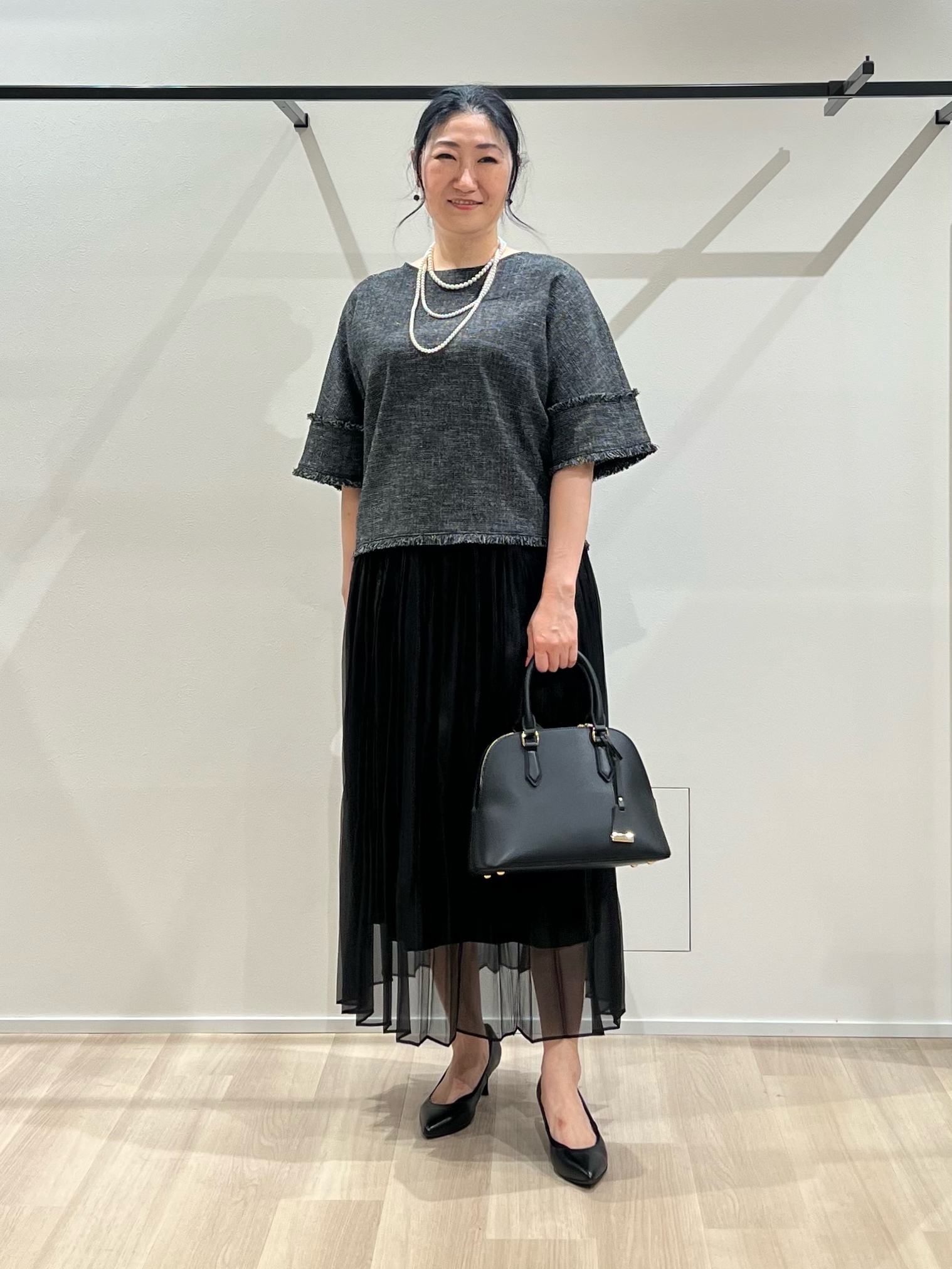 TOMOMIさんの「UNTITLED｜【洗える/華奢見え】袖シアープルオーバー」を使ったコーディネート