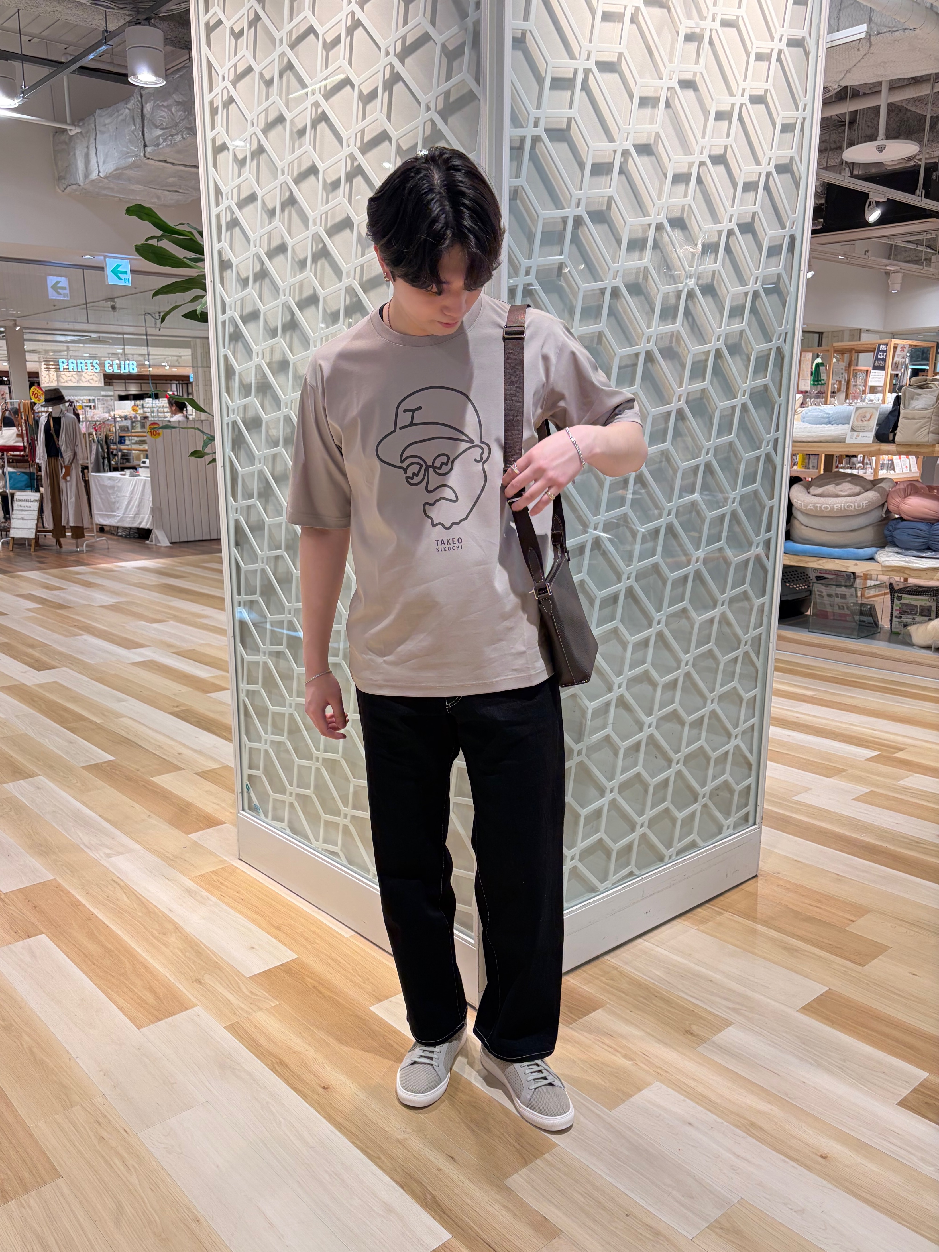 ふみふみさんの「TAKEO KIKUCHI｜【BOWLER HAT LABEL】アイスクリアコットン ワンストローク 半袖Tシャツ」を使ったコーディネート
