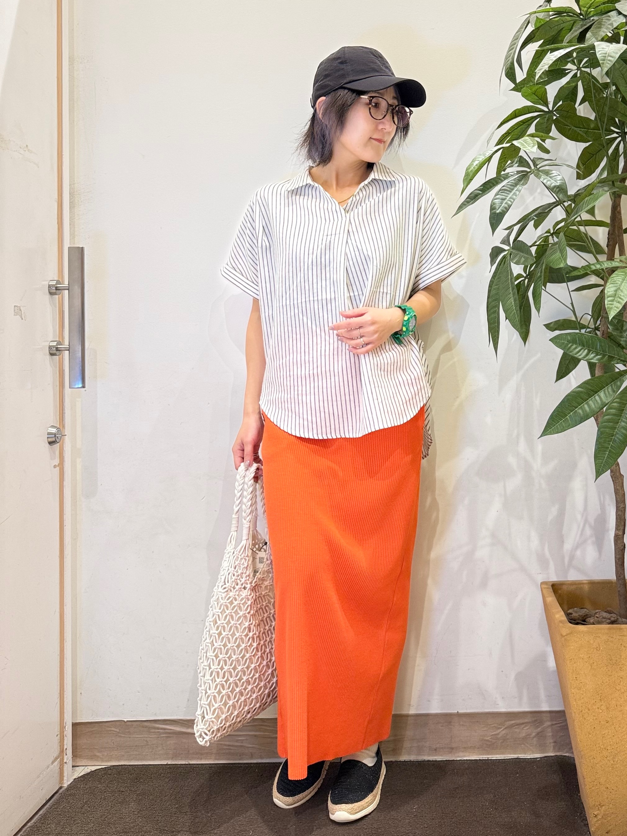 misakiさんの「SHOO･LA･RUE｜【UV/吸水速乾/抗菌防臭】インせず着られる フレンチリネンスキッパーシャツ」を使ったコーディネート