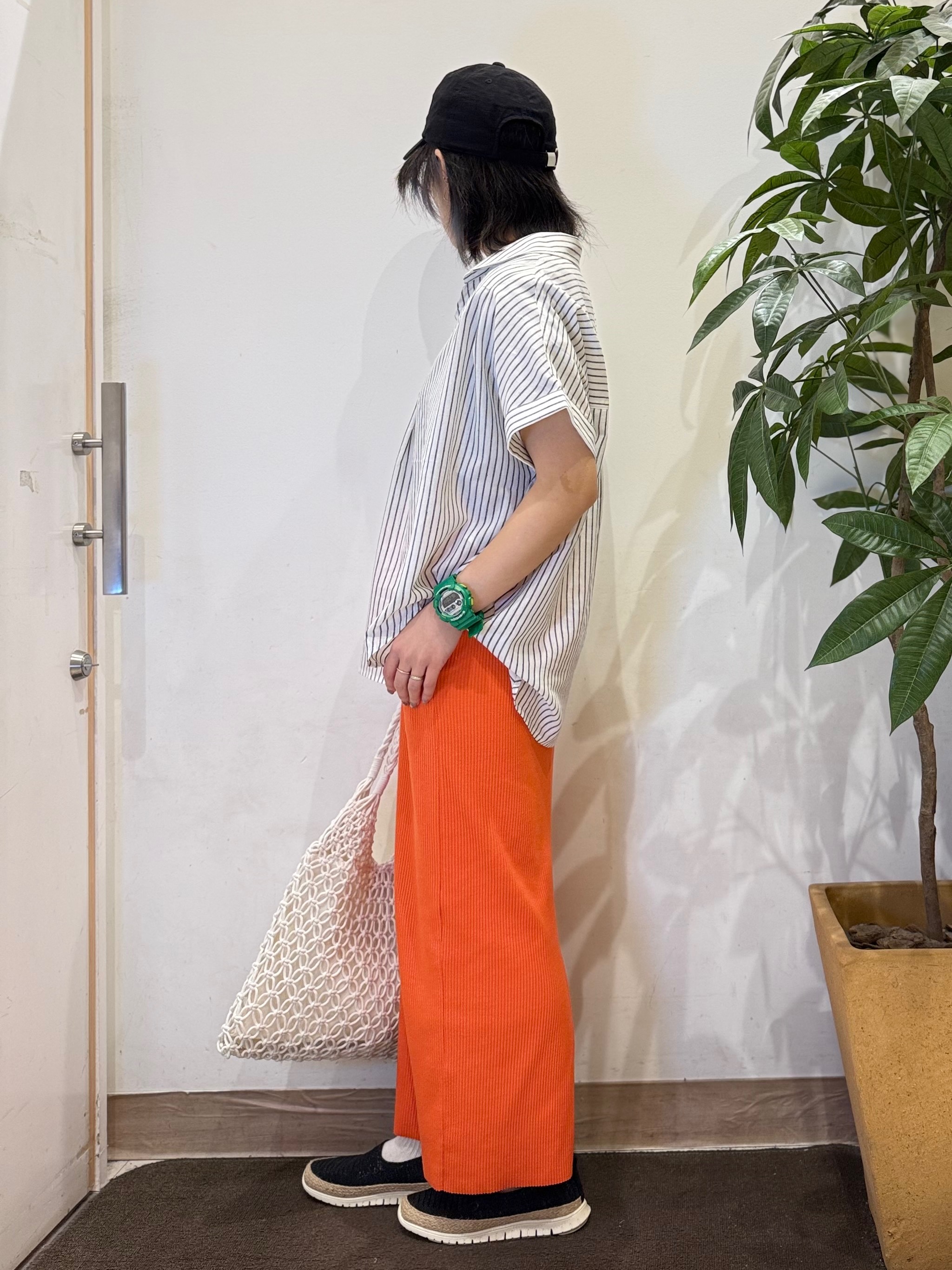 misakiさんの「SHOO･LA･RUE｜【UV/吸水速乾/抗菌防臭】インせず着られる フレンチリネンスキッパーシャツ」を使ったコーディネート