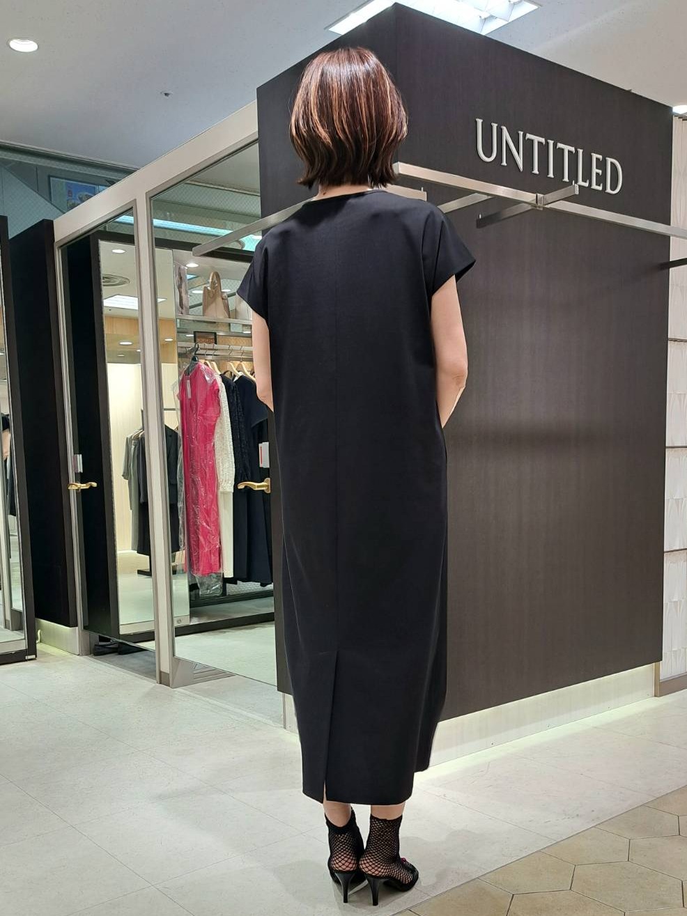 姉さんさんの「UNTITLED｜【接触冷感/UVカット/遮熱/抗菌防臭】ライトプレーティングワンピース」を使ったコーディネート