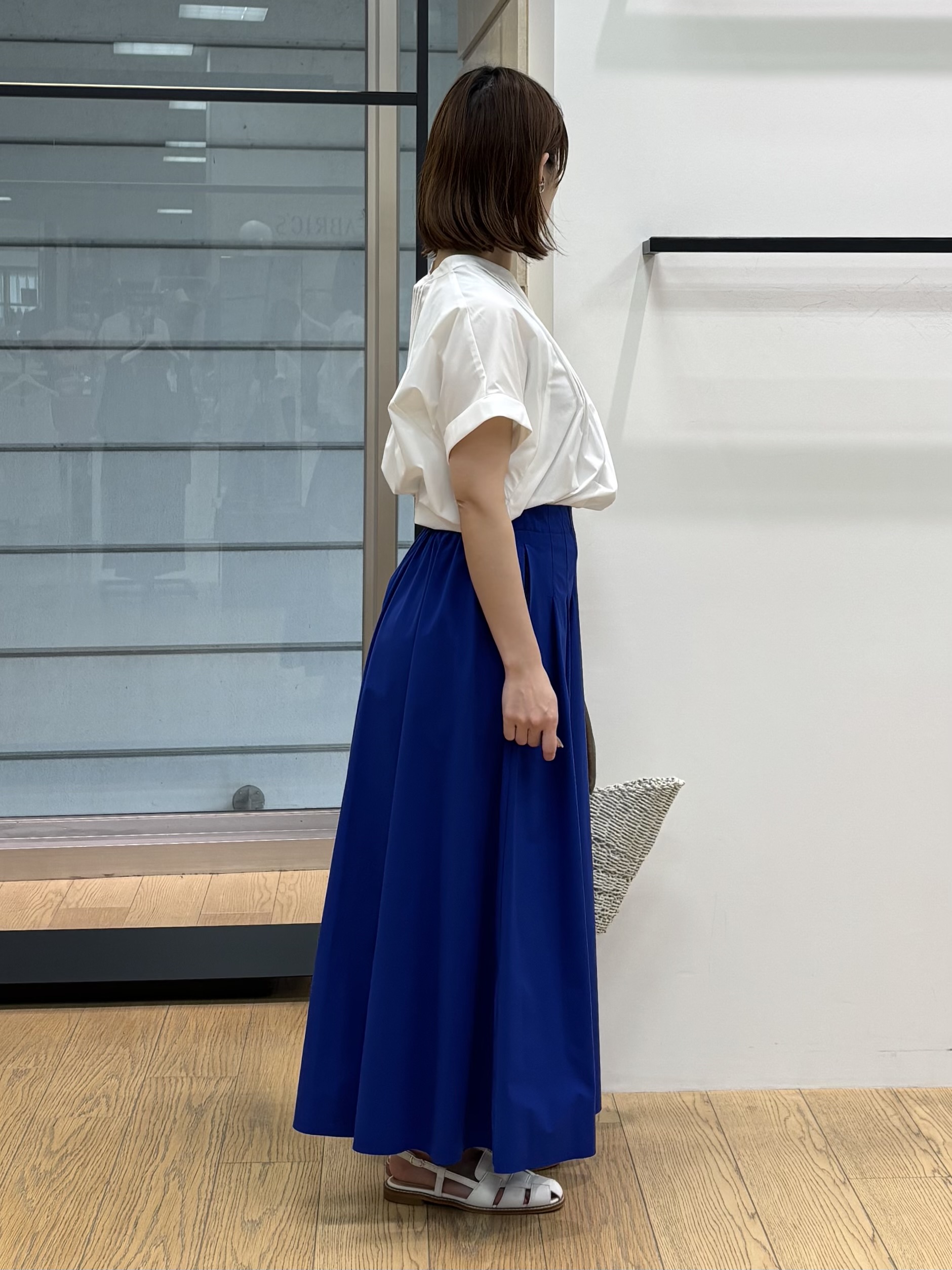 asamiさんの「INDIVI｜【撥水／UVケア／SETUP可能】軽量タックスキッパーブラウス」を使ったコーディネート