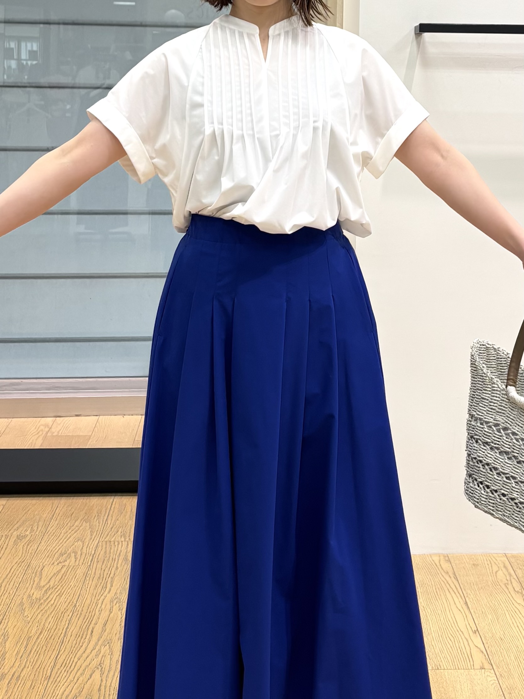 asamiさんの「INDIVI｜【撥水／UVケア／SETUP可能】軽量タックスキッパーブラウス」を使ったコーディネート