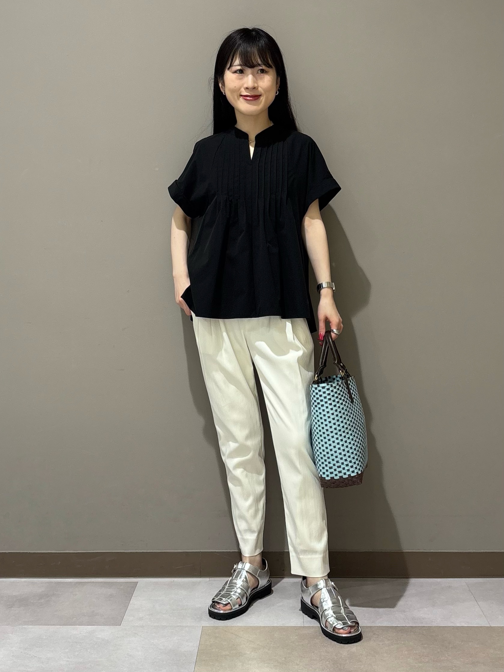 KEIKOさんの「INDIVI｜【接触冷感／2WAY】カシュクールリネンシャツ」を使ったコーディネート