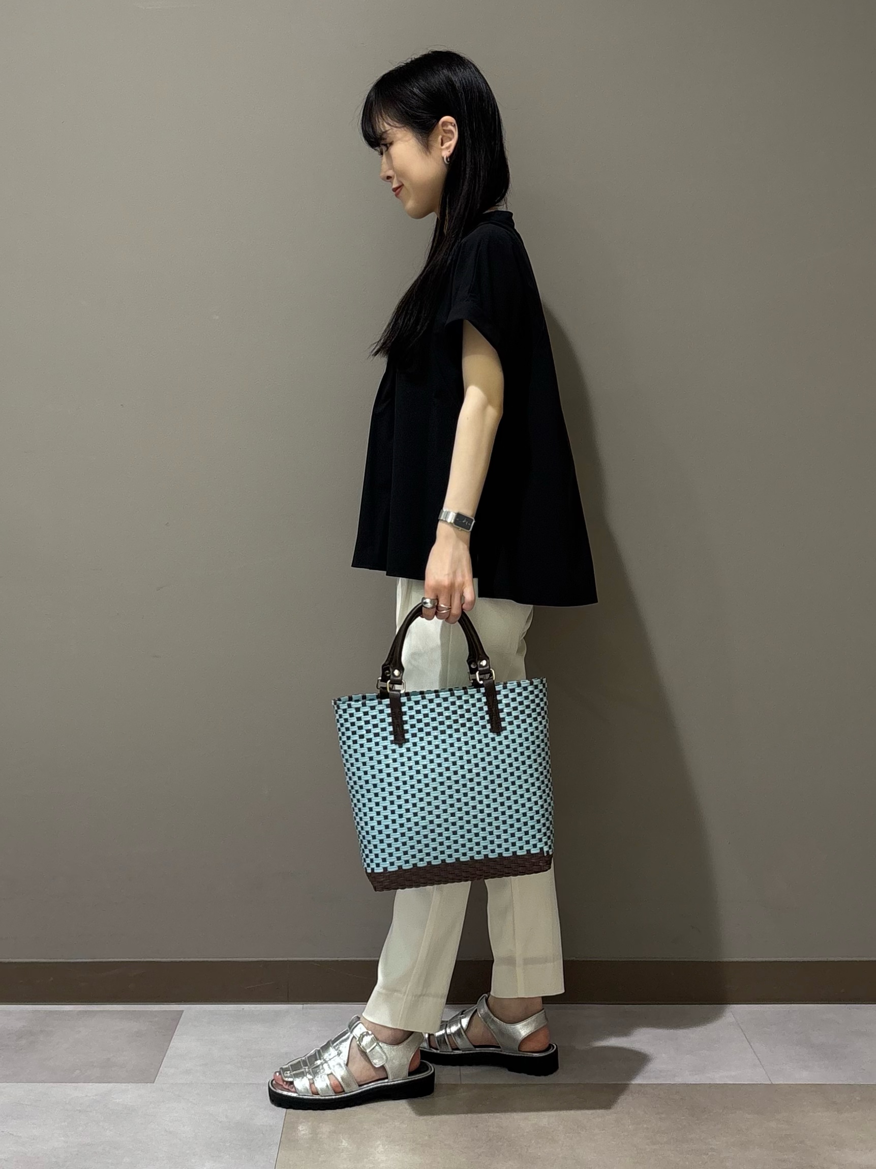 KEIKOさんの「INDIVI｜【接触冷感／2WAY】カシュクールリネンシャツ」を使ったコーディネート
