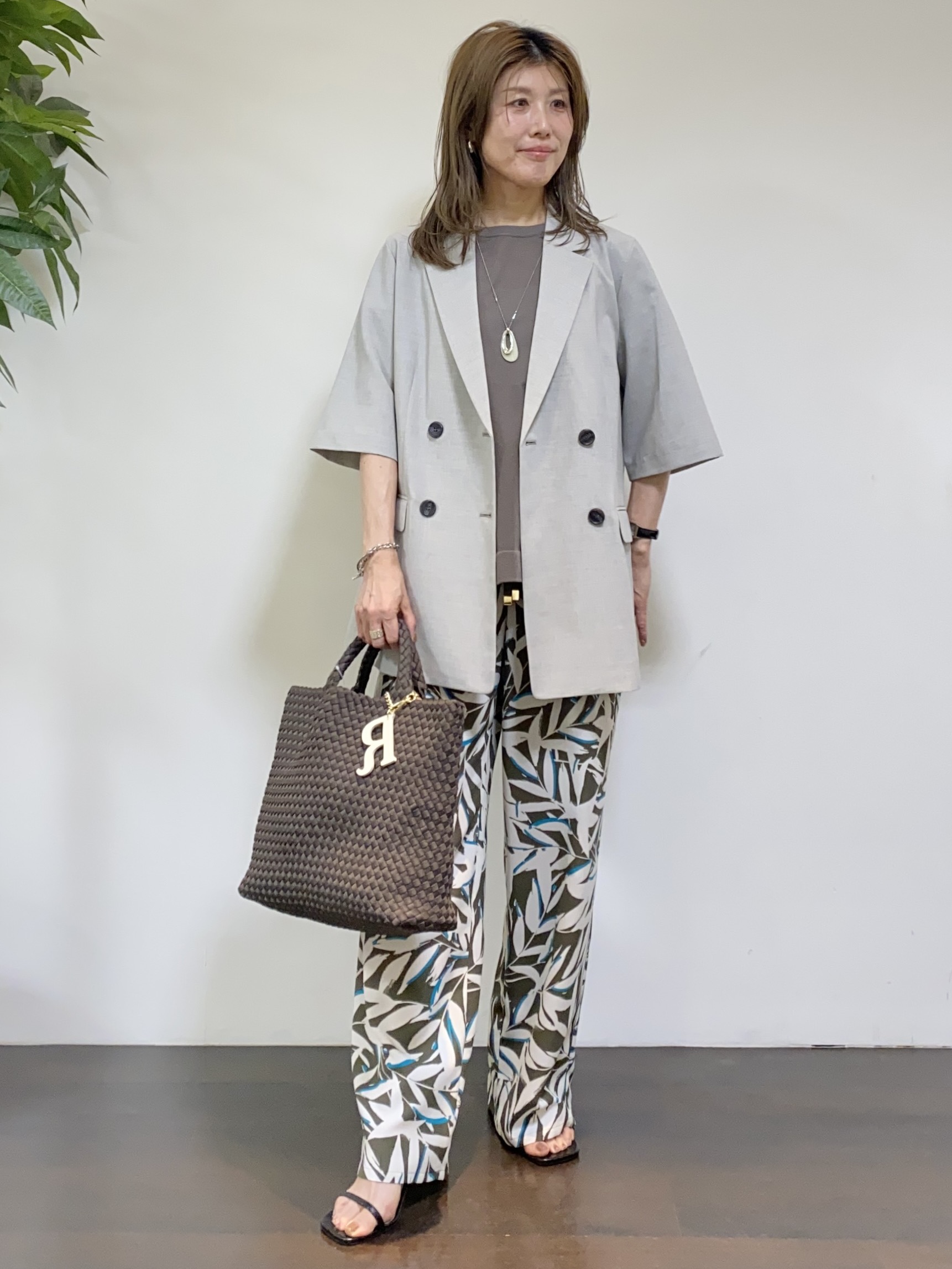 tomoさんの「UNTITLED｜【シワになりにくい/セットアップ可/接触冷感】ハーフスリーブジャケット」を使ったコーディネート