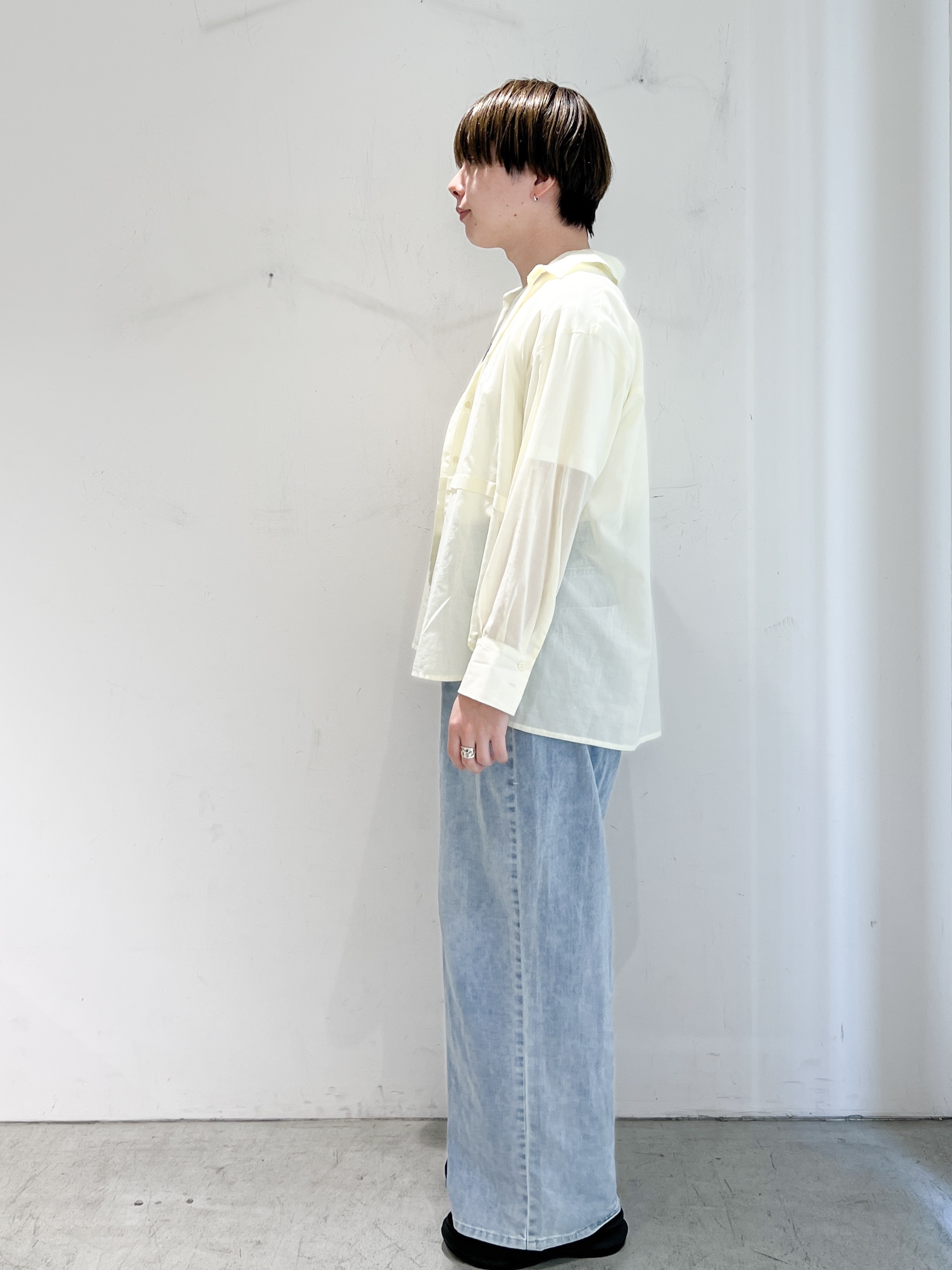 JINさんの「OPAQUE.CLIP｜シアーローンシャツ【洗濯機OK】」を使ったコーディネート