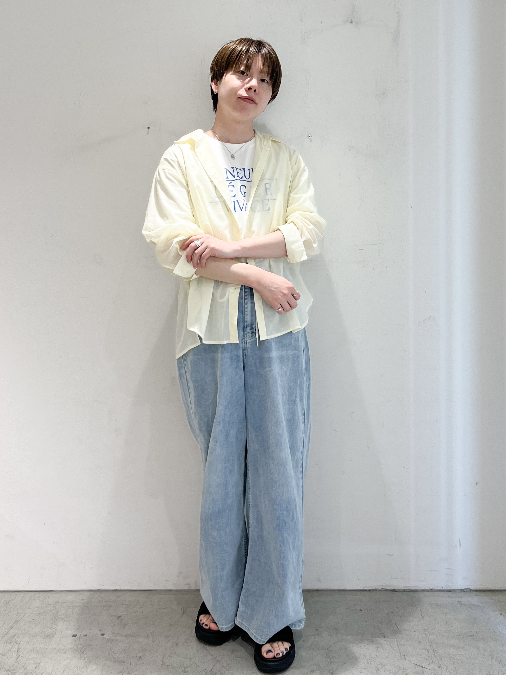 JINさんの「OPAQUE.CLIP｜シアーローンシャツ【洗濯機OK】」を使ったコーディネート