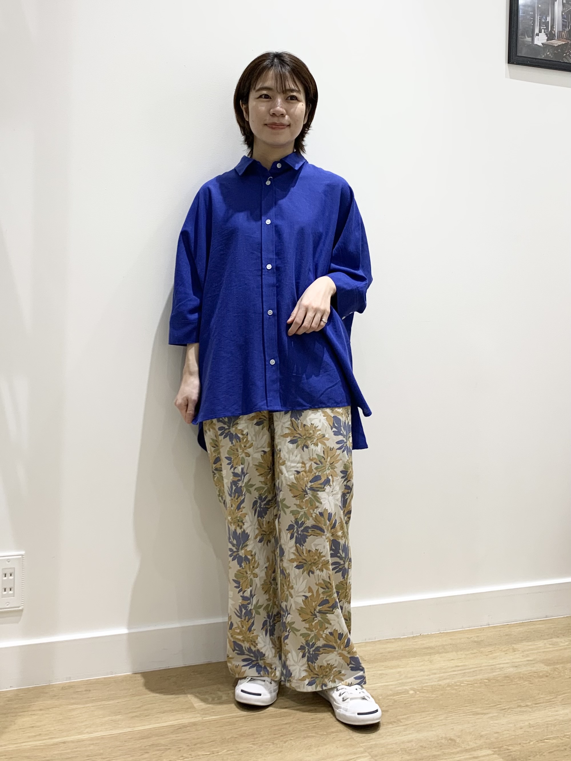 IMARIさんの「Dessin｜【セットアップ可/洗える】リネンブレンドドルマンシャツ」を使ったコーディネート