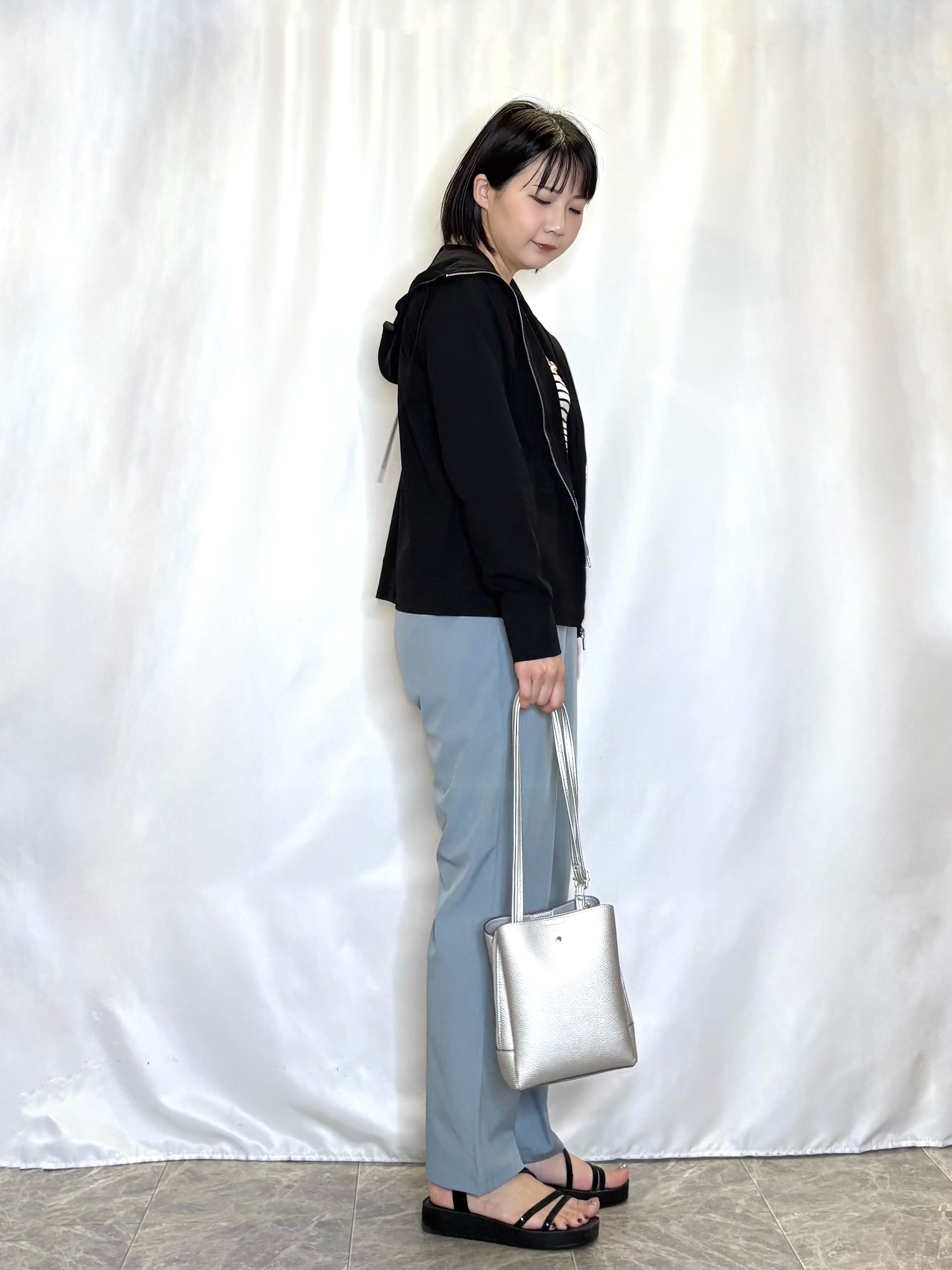 ネリさんの「SHOO･LA･RUE｜【UV/洗濯機可】日焼け対策も快適に 指穴つき ジップパーカー」を使ったコーディネート
