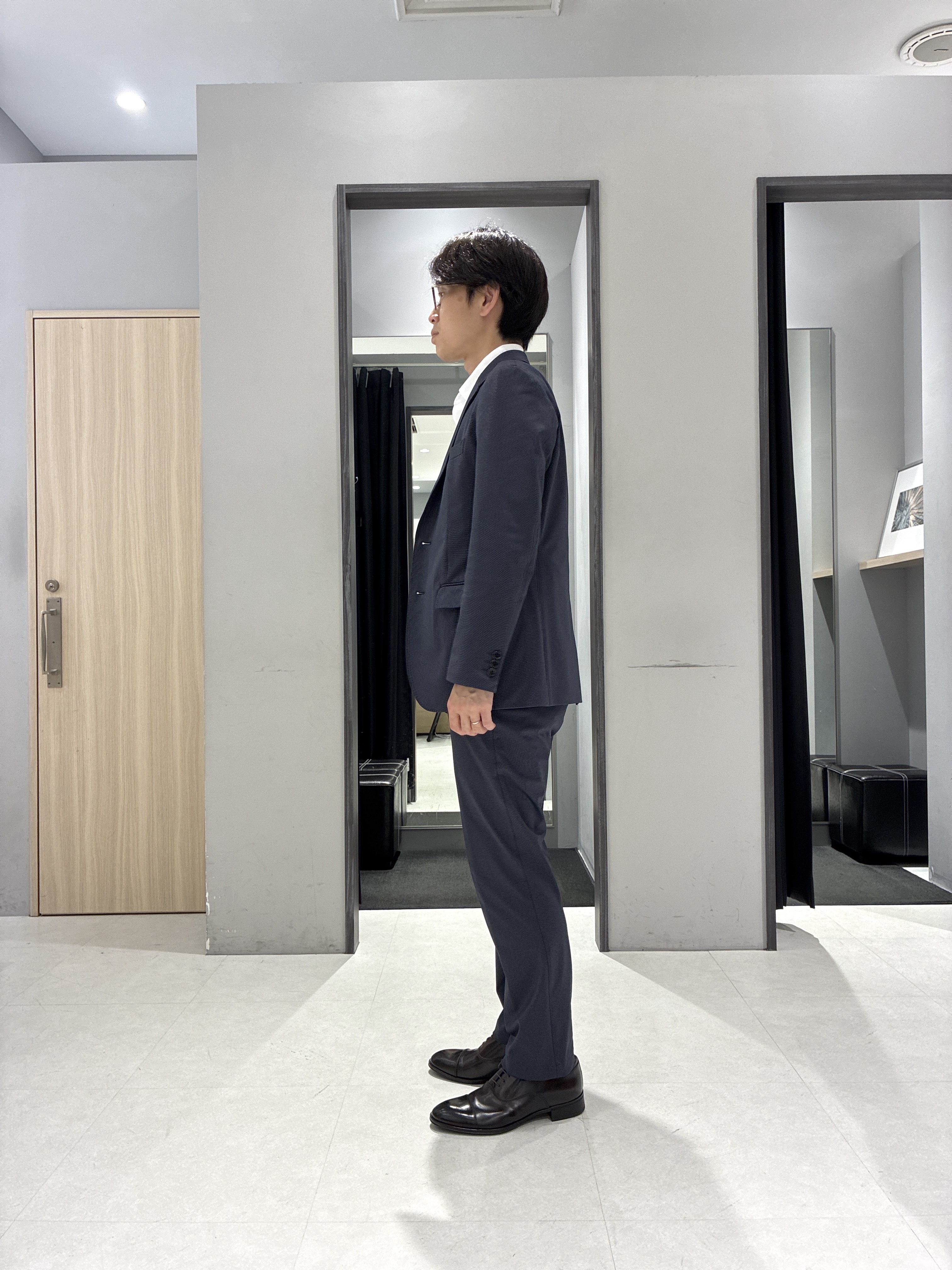 わいずみさんの「TAKEO KIKUCHI｜【360&deg;ストレッチ／軽量】None Of Stress ライト ジャケット（セットアップ対応）」を使ったコーディネート