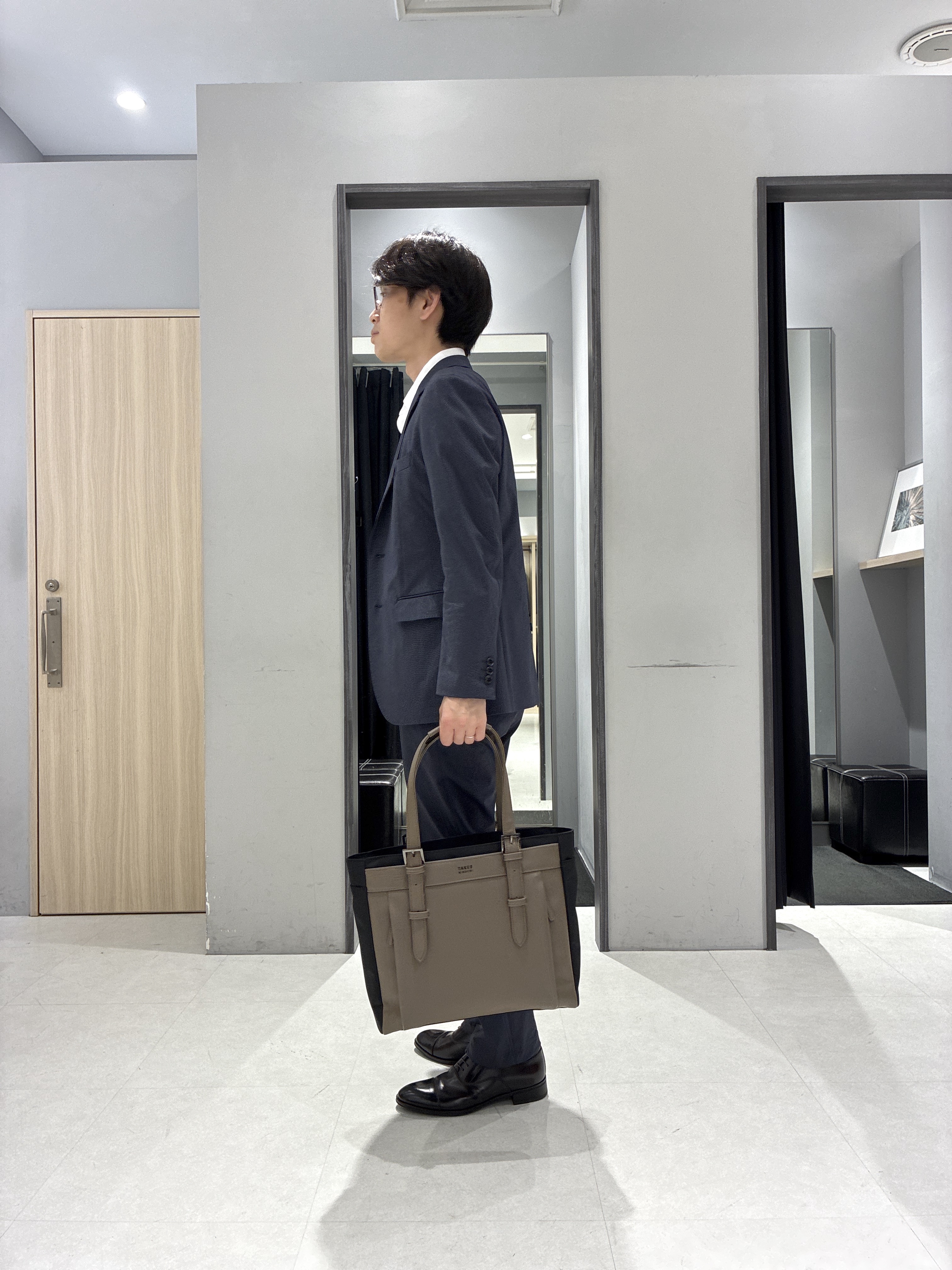 わいずみさんの「TAKEO KIKUCHI｜【360&deg;ストレッチ／軽量】None Of Stress ライト ジャケット（セットアップ対応）」を使ったコーディネート