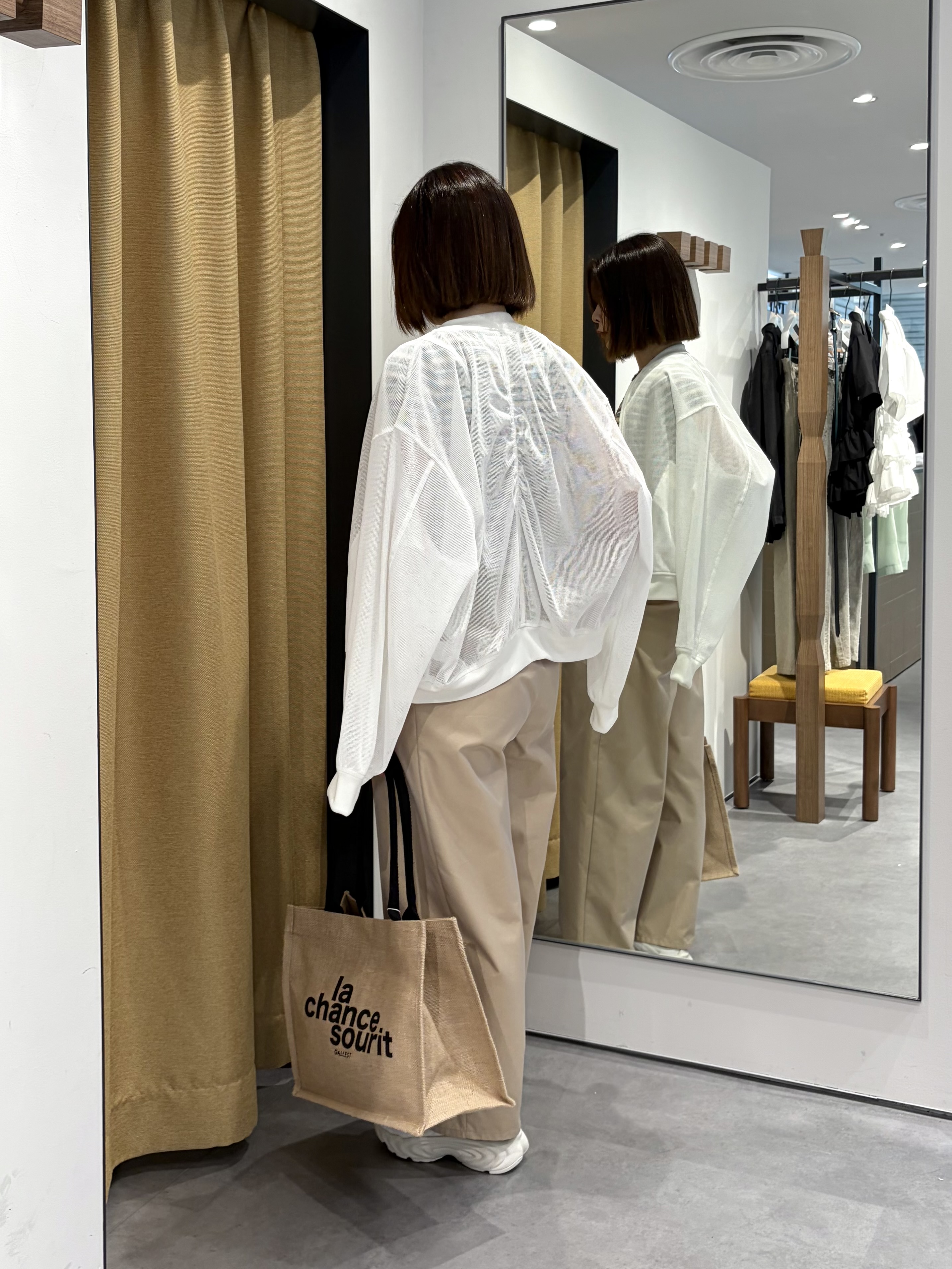 amiさんの「INDIVI｜メッシュブルゾン」を使ったコーディネート