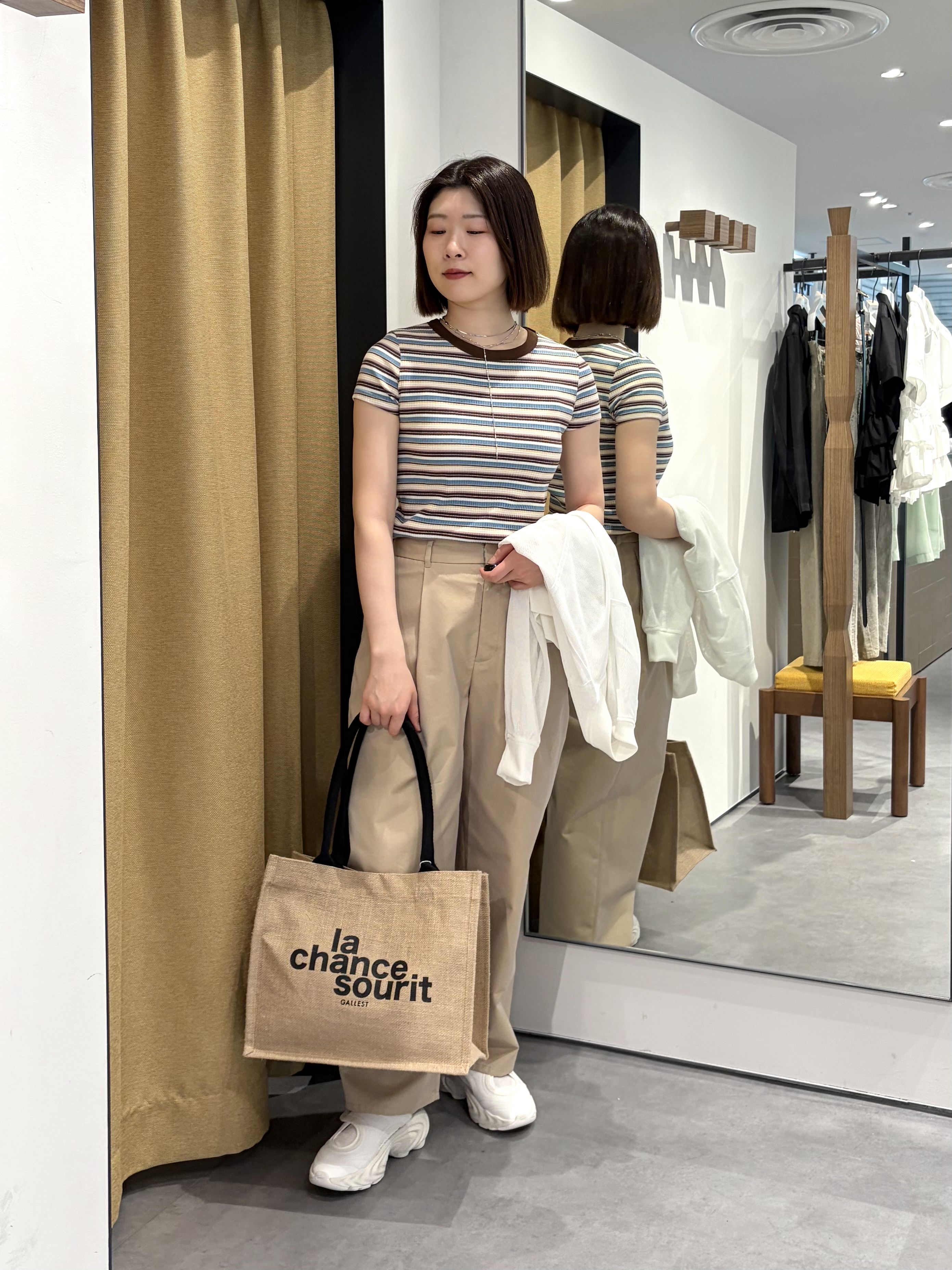 amiさんの「INDIVI｜メッシュブルゾン」を使ったコーディネート