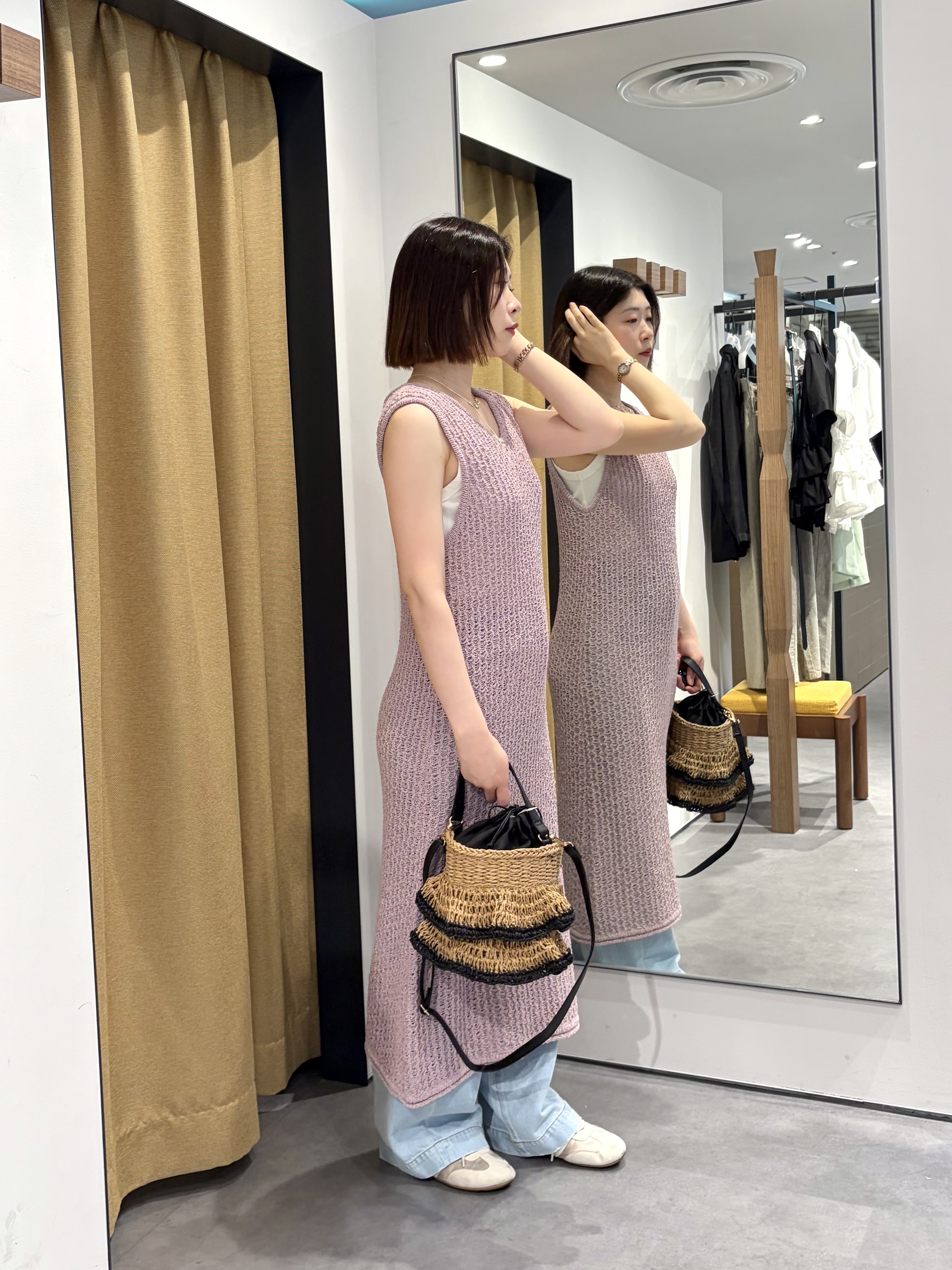 amiさんの「INDIVI｜メランジニットワンピース」を使ったコーディネート