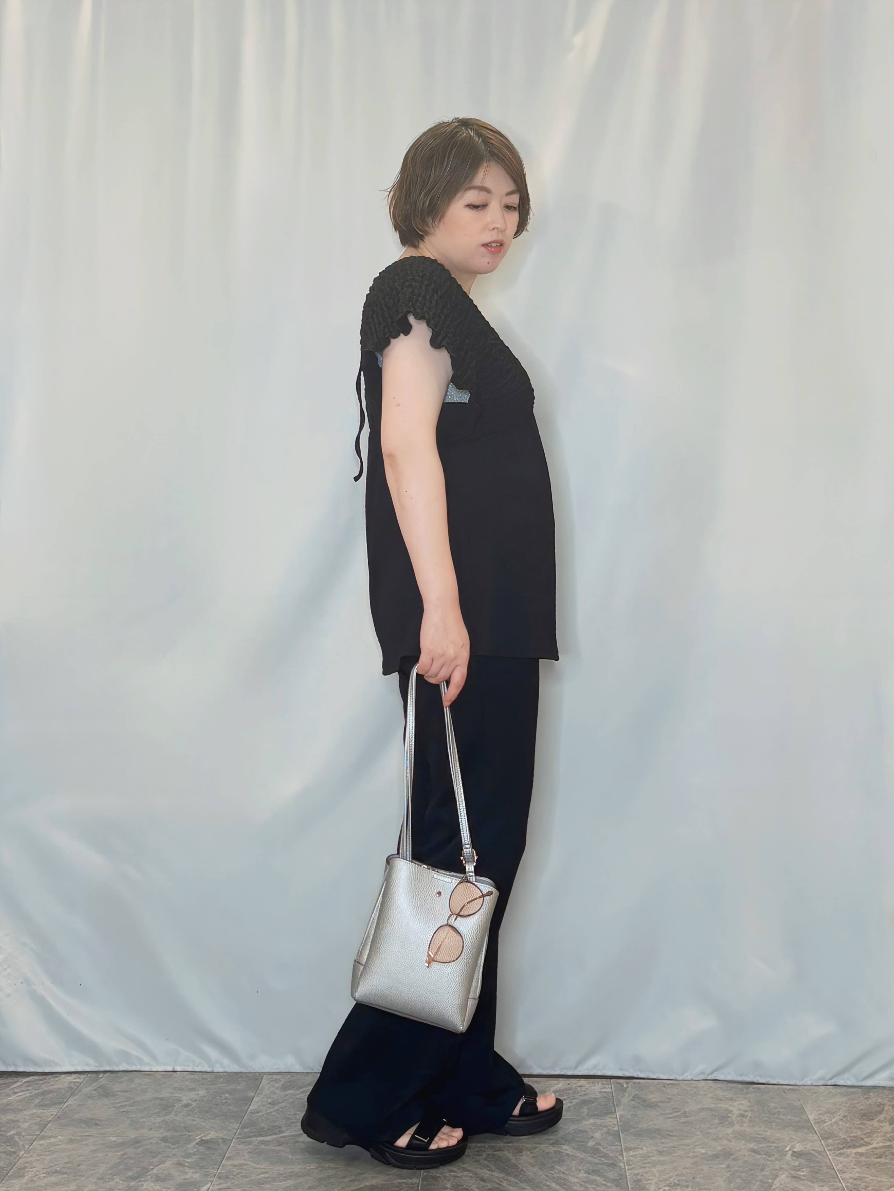 たみさんの「SHOO･LA･RUE｜【2点セット/S-LL/洗濯機可】お袖シャーリングブラウス+ワイドパンツ」を使ったコーディネート