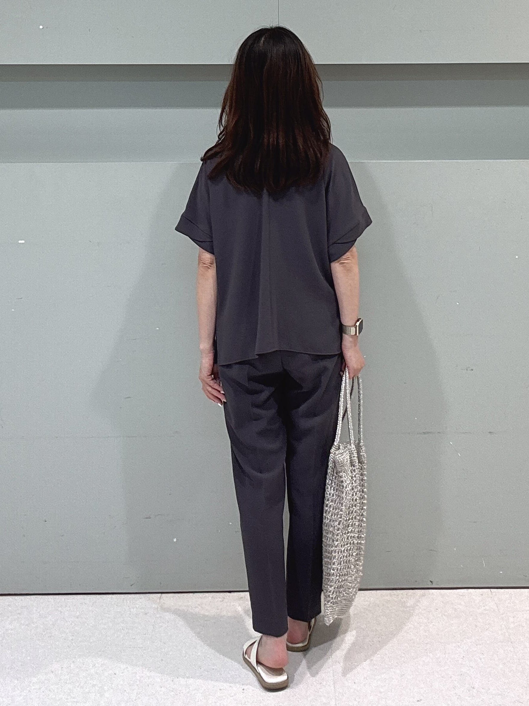makiさんの「UNTITLED｜【セットアップ可/遮熱/接触冷感】リラクシーテーパードパンツ」を使ったコーディネート