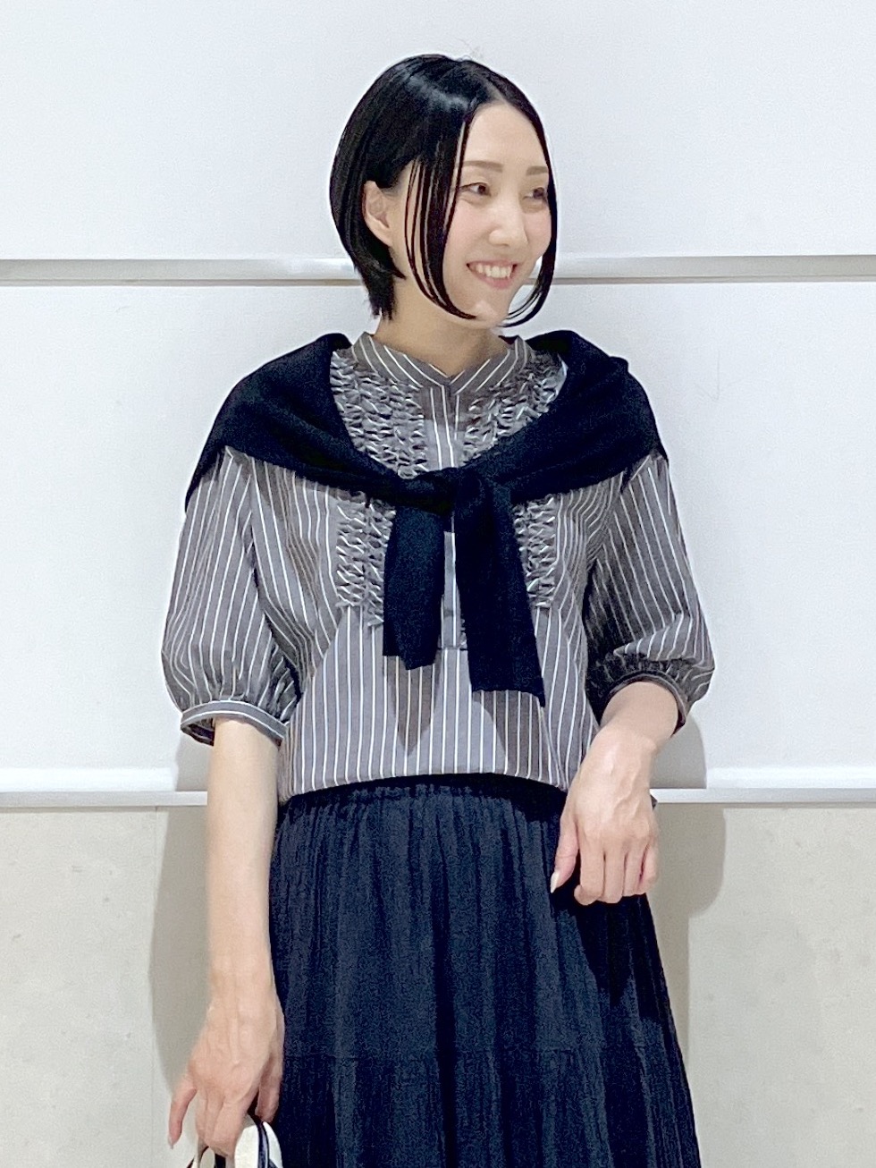 eriko さんの「Dessin｜【着映え/洗える】フロントフリル五分袖ブラウス」を使ったコーディネート