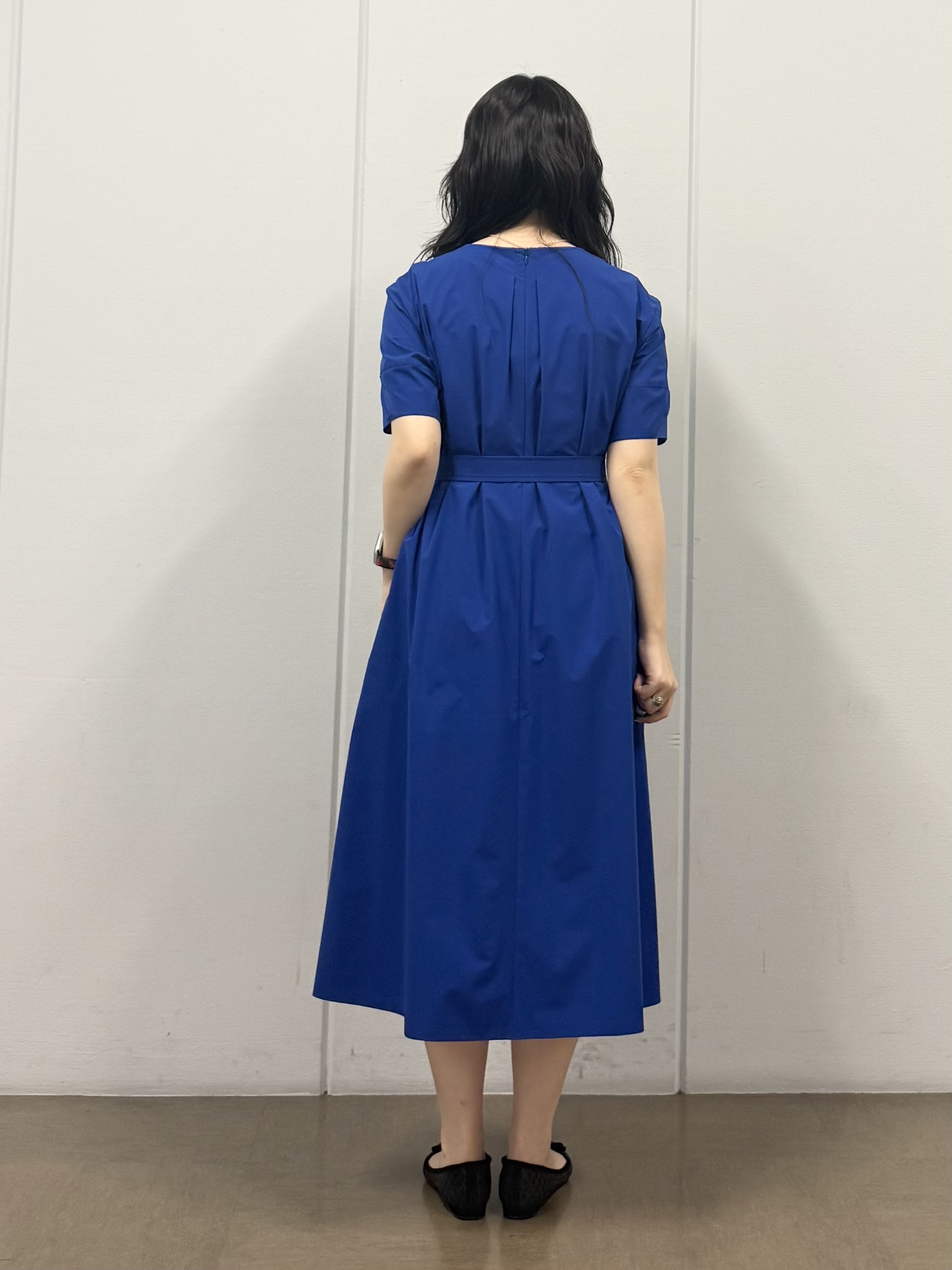 mizukiさんの「INDIVI｜【洗える／軽やか】無地＆ストライプ柄 切替タックブラウス」を使ったコーディネート