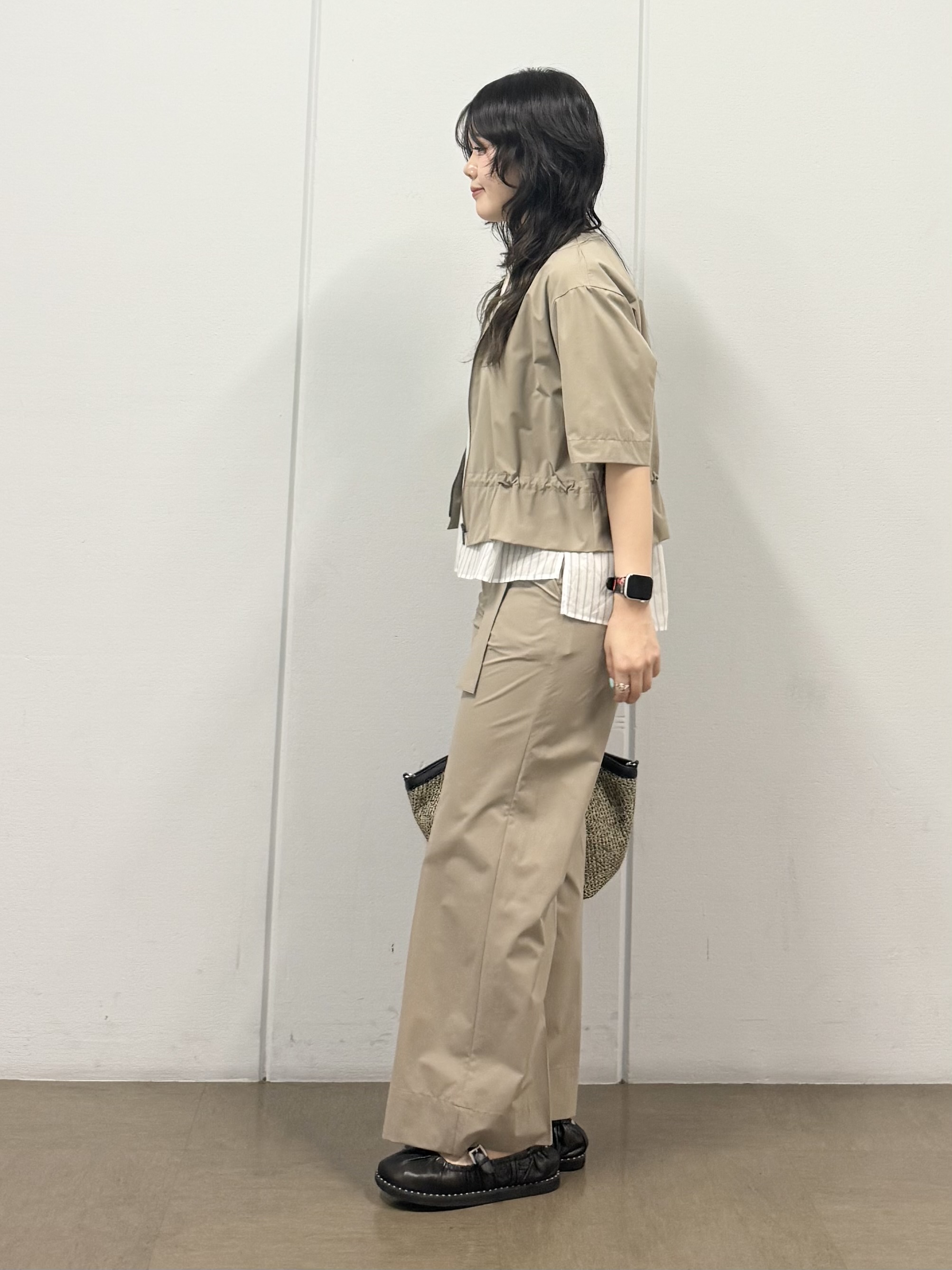 mizukiさんの「INDIVI｜【洗える／軽やか】フリル衿ギャザーブラウス」を使ったコーディネート