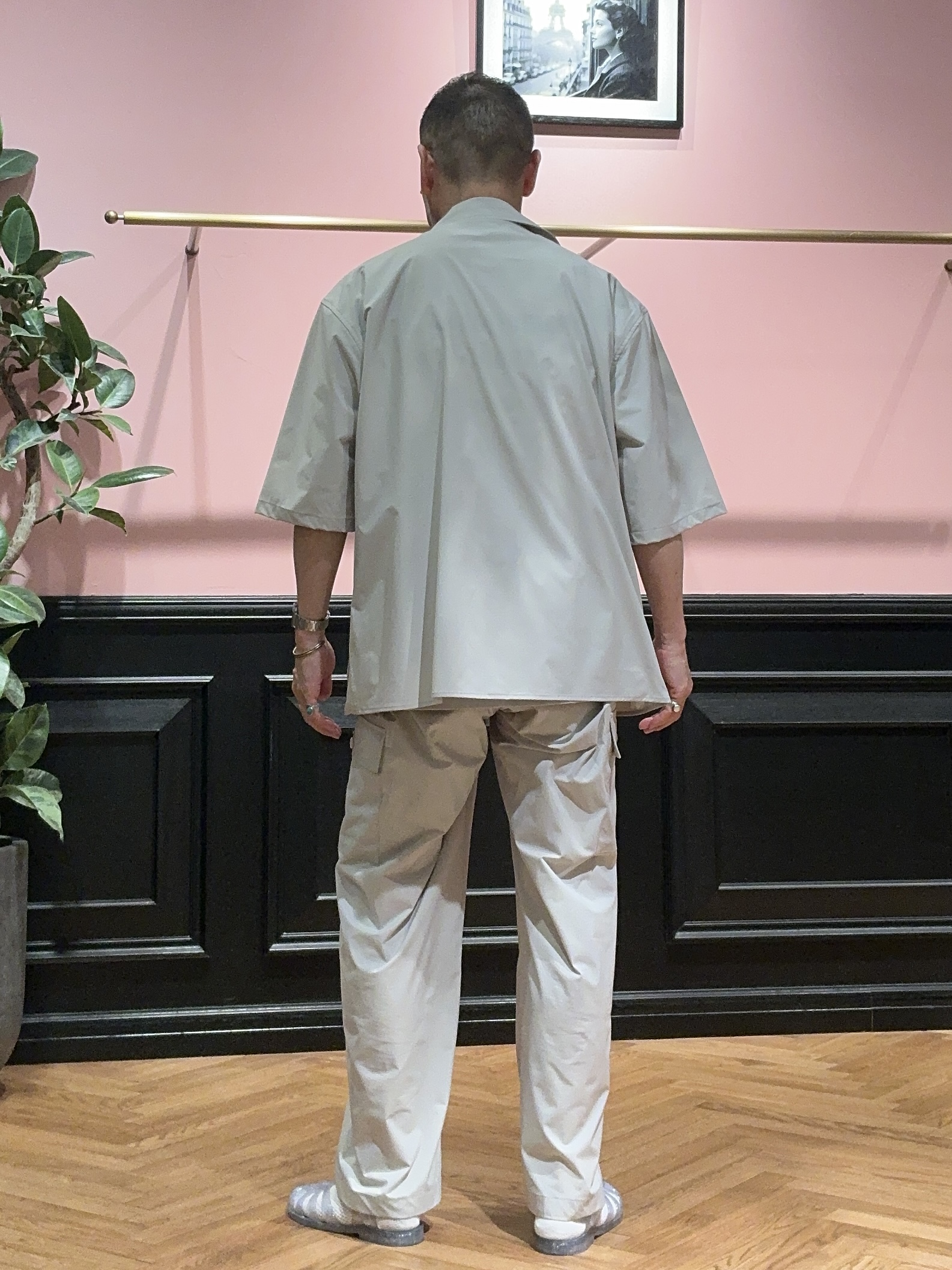 torigoeさんの「DRESSTERIOR｜【接触冷感／UVカット／抗菌防臭／しわ防止】クールデオドラント ロゴTシャツ」を使ったコーディネート