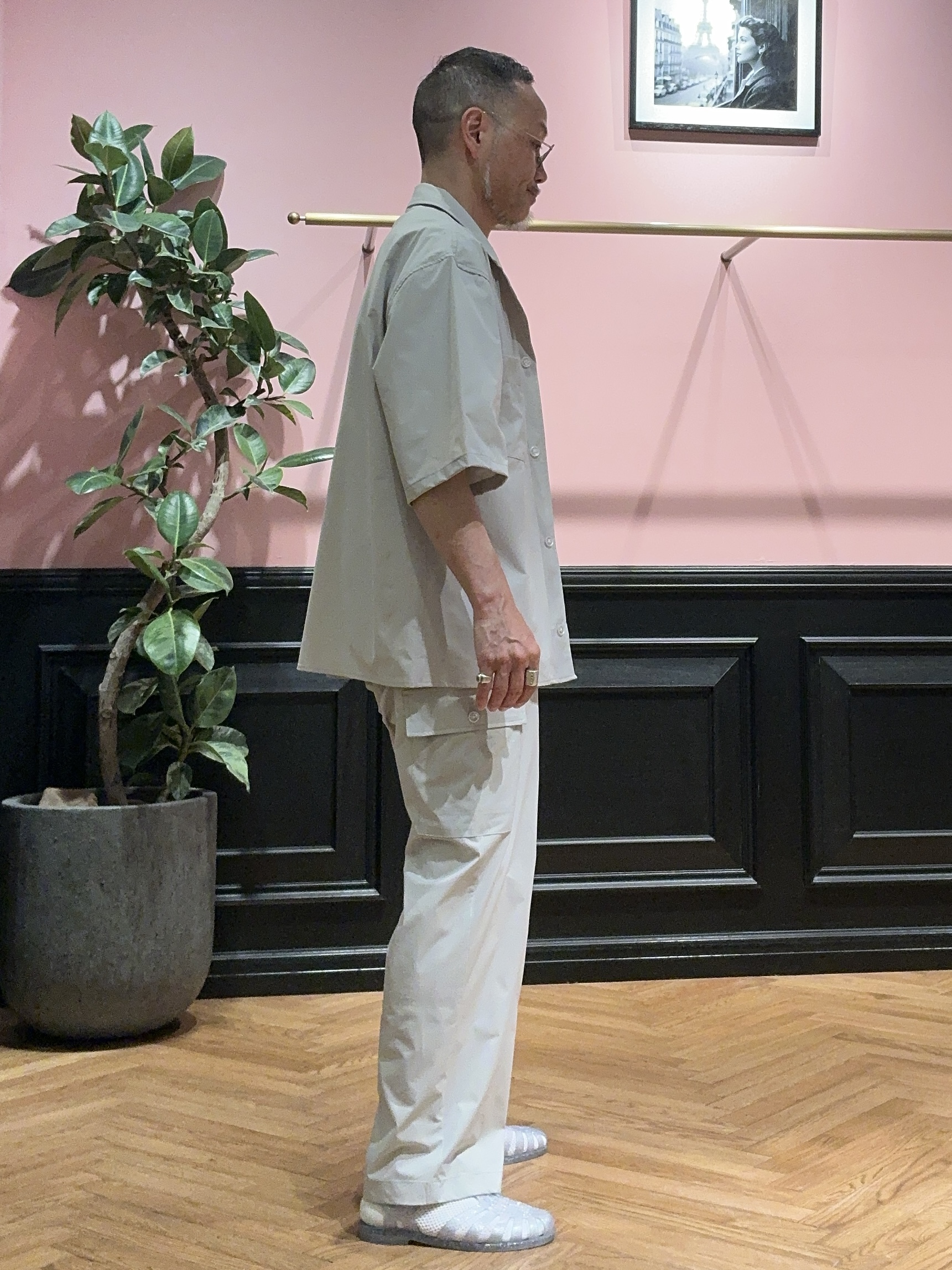 torigoeさんの「DRESSTERIOR｜【接触冷感／UVカット／抗菌防臭／しわ防止】クールデオドラント ロゴTシャツ」を使ったコーディネート