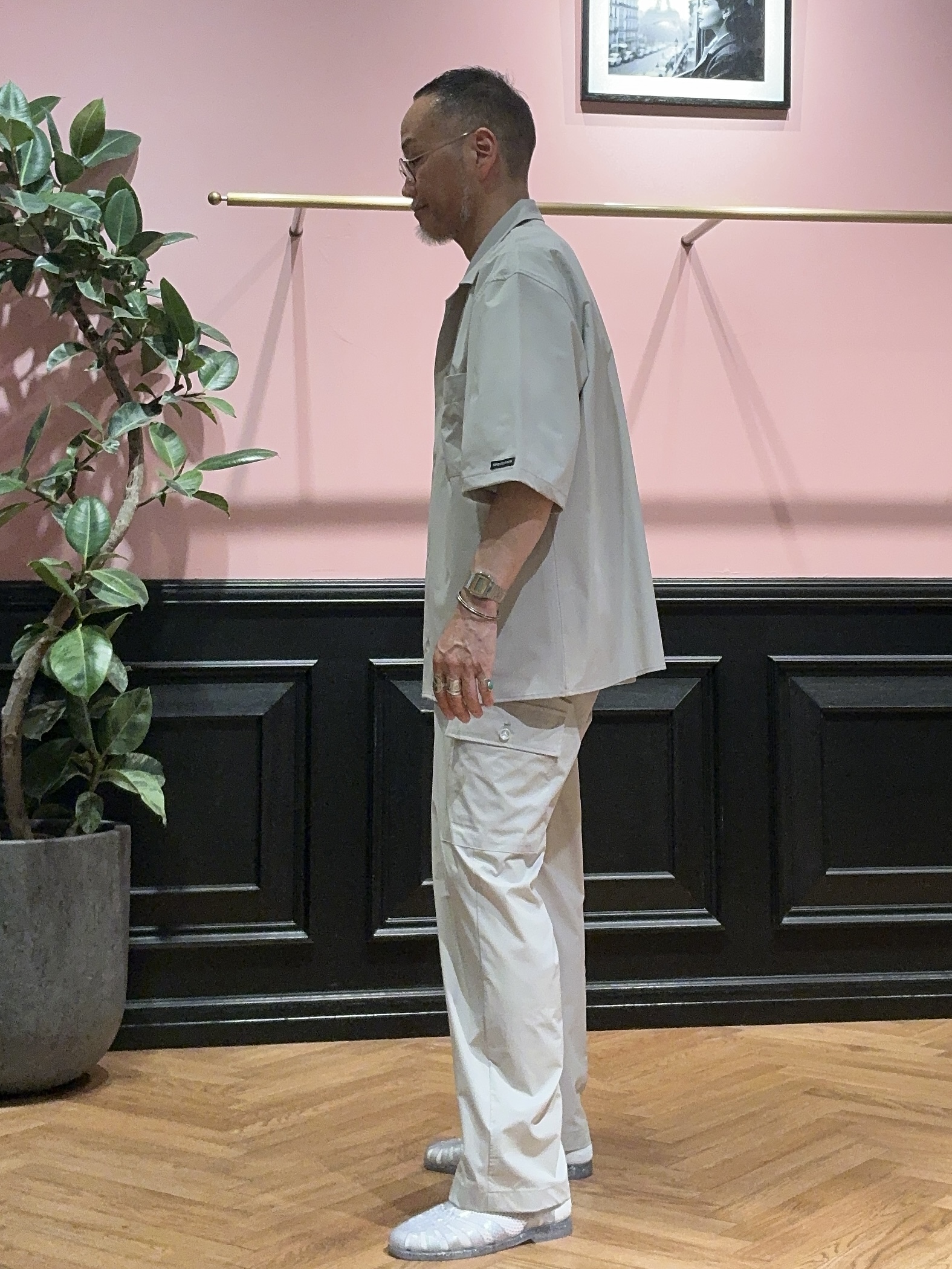 torigoeさんの「DRESSTERIOR｜【接触冷感／UVカット／抗菌防臭／しわ防止】クールデオドラント ロゴTシャツ」を使ったコーディネート