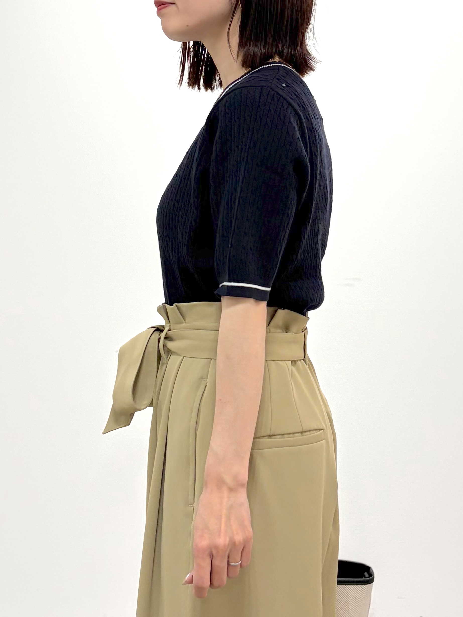 kozuさんの「index｜【UV】バイカラーケーブルニット《洗濯機OK／6col》」を使ったコーディネート