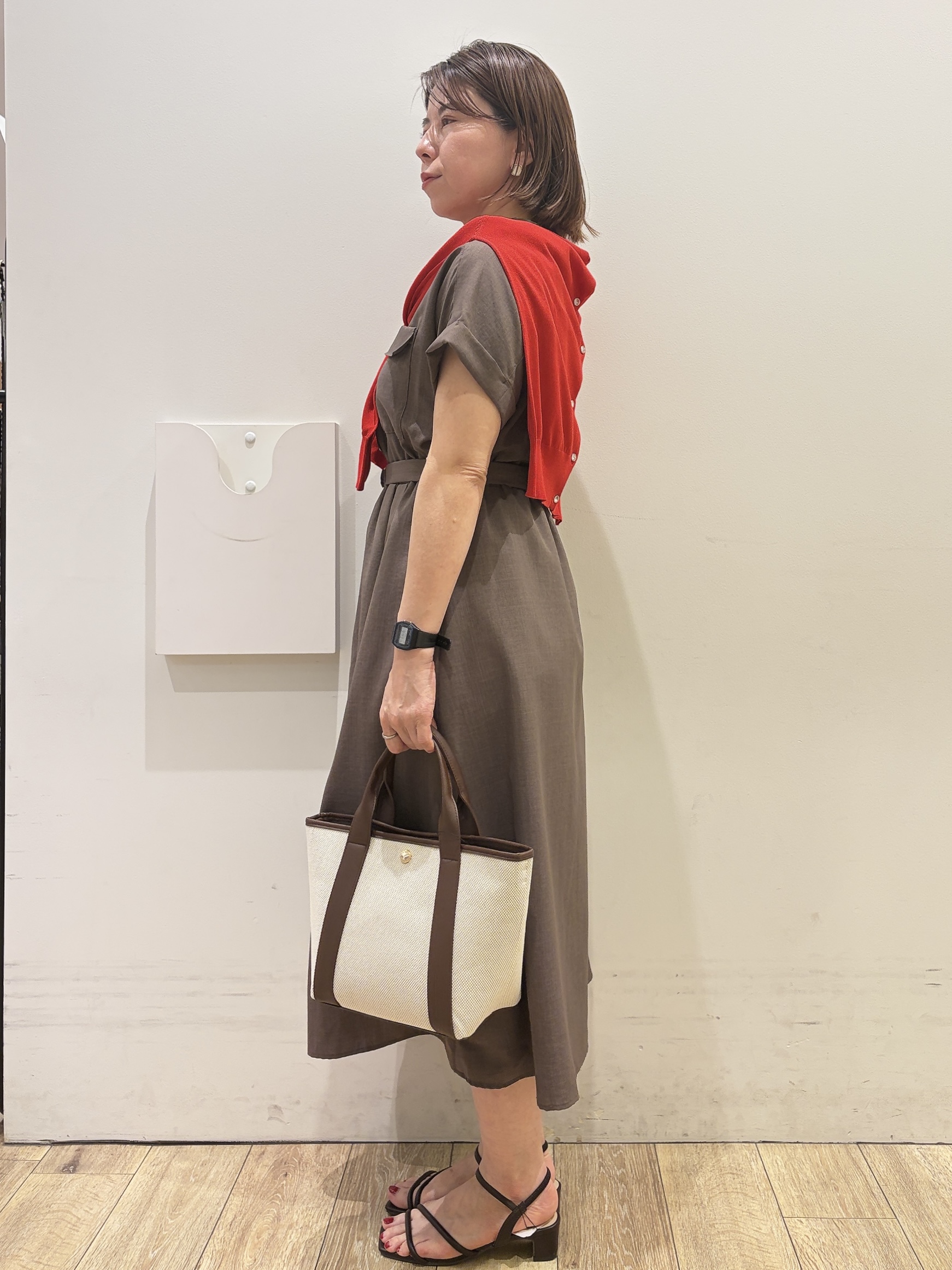 YUKOさんの「index｜【接触冷感】ビジューボタンカーディガン《抗ピリング／洗濯機OK》」を使ったコーディネート
