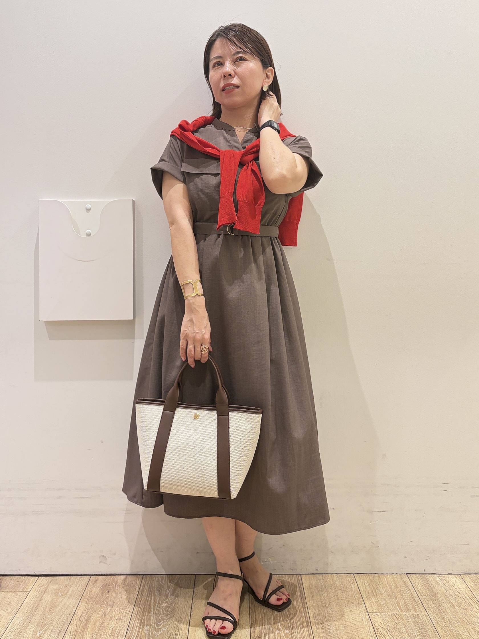 YUKOさんの「index｜【接触冷感】ビジューボタンカーディガン《抗ピリング／洗濯機OK》」を使ったコーディネート