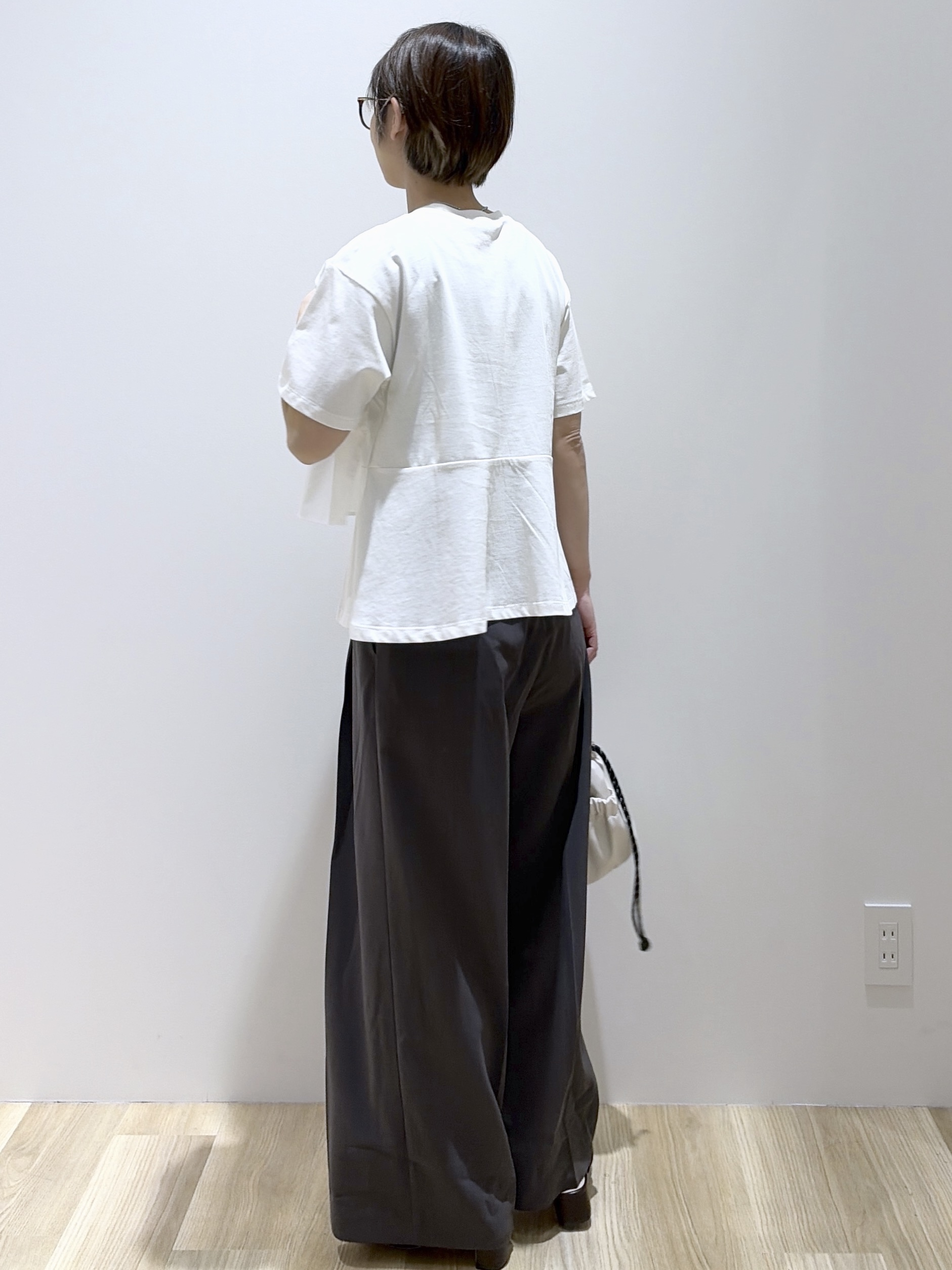 えりさんの「OPAQUE.CLIP｜【接触冷感】アシメフリルドッキングカットソー《洗濯機OK》」を使ったコーディネート