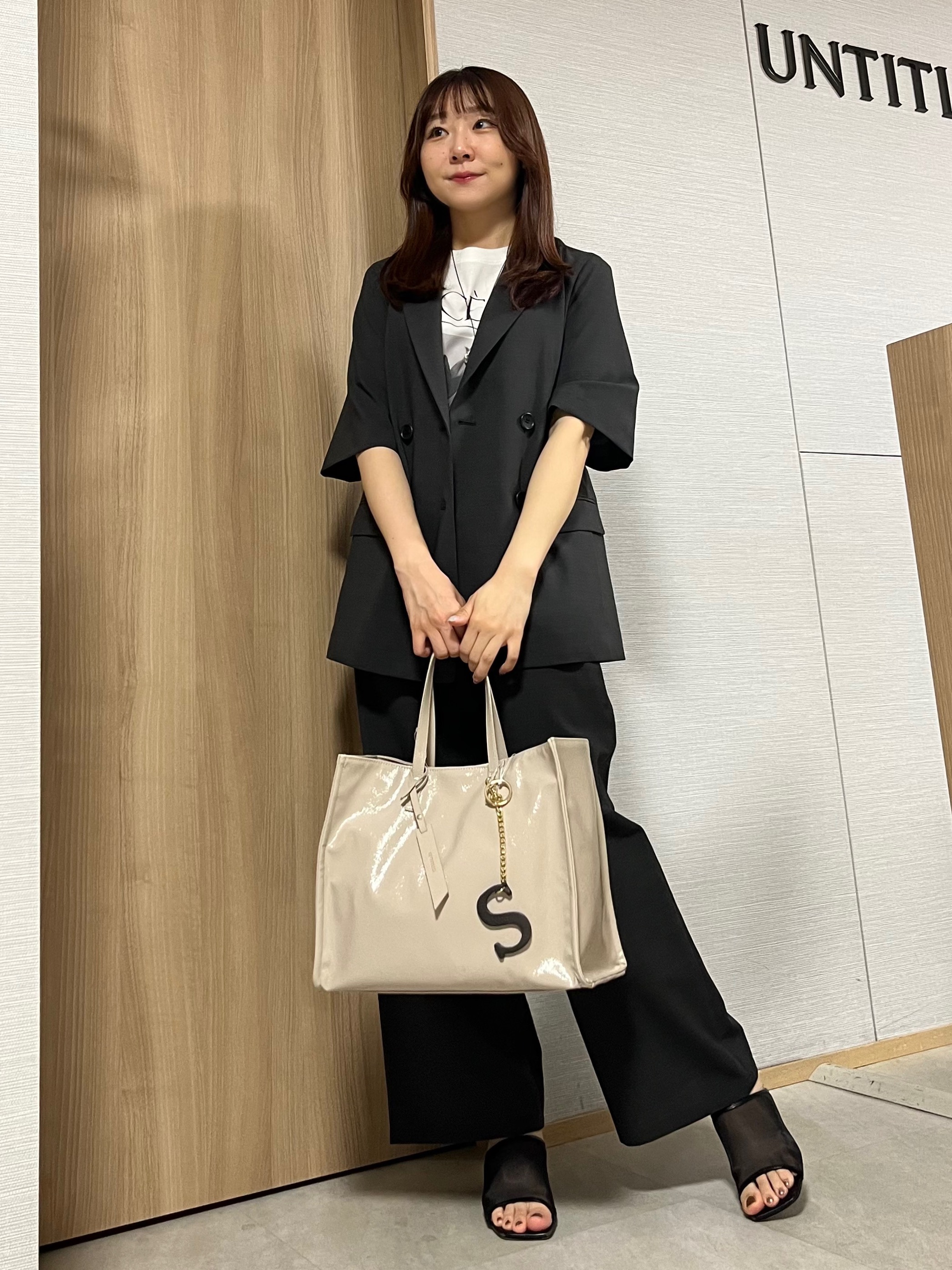 KAHOさんの「UNTITLED｜【シワになりにくい/セットアップ可/接触冷感】ハーフスリーブジャケット」を使ったコーディネート