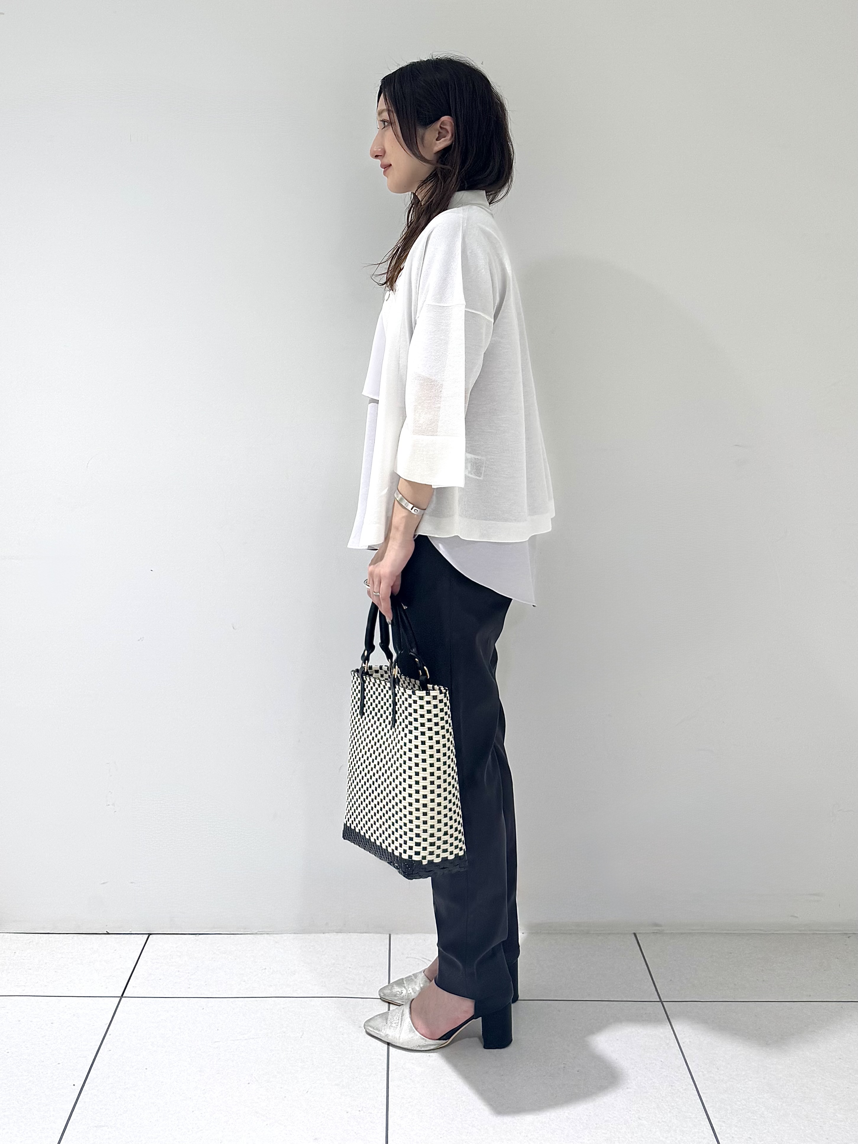 そんさんの「INDIVI｜【洗える／シアー】衿付きシャツライクニットカーディガン」を使ったコーディネート